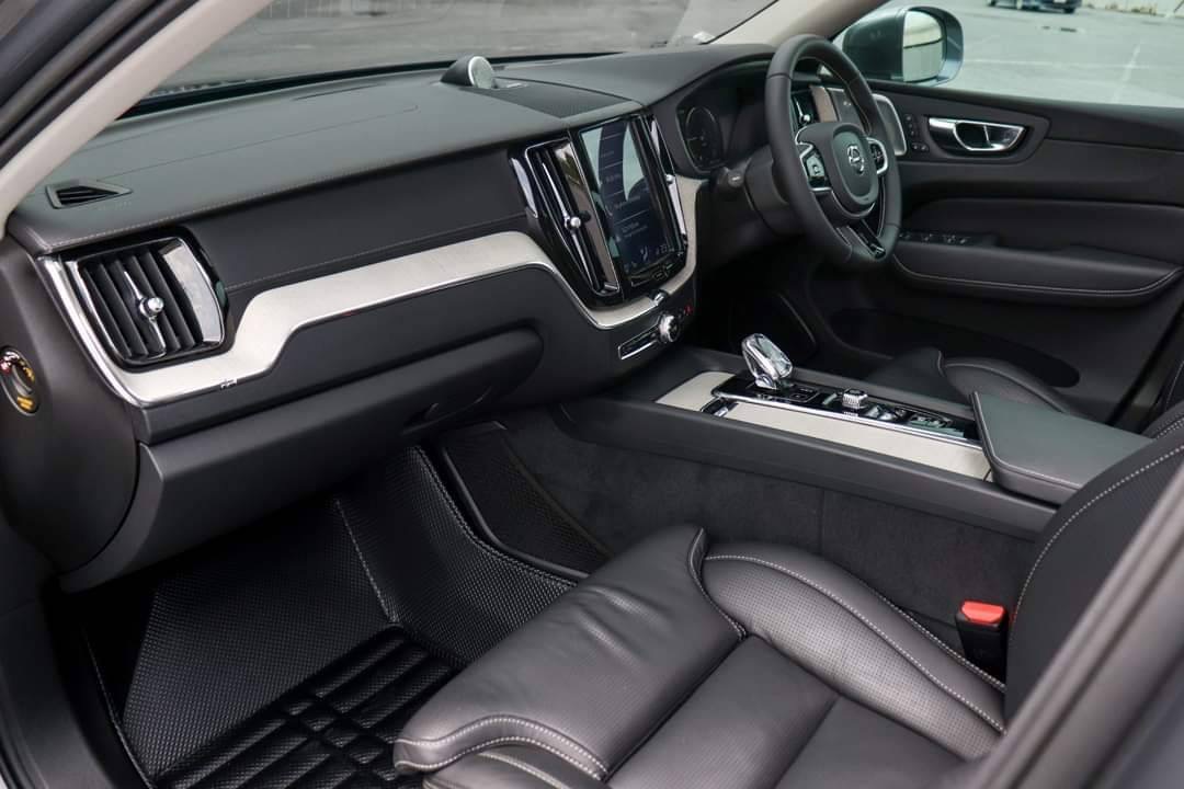 Volvo XC60 2.0 Recharge T8 Inscription 4WD SUV ปี2021