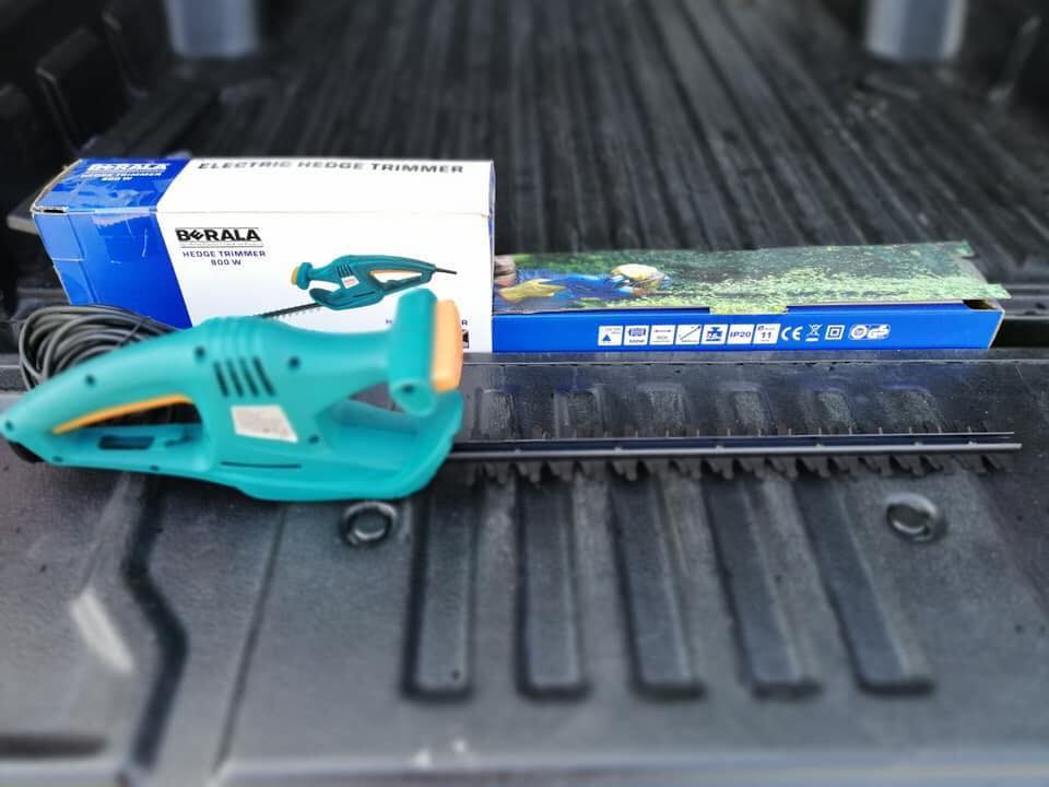 เครื่องตัดแต่งพุ่มไม้ไฟฟ้า berala คุณภาพขึ้นห้างดัง