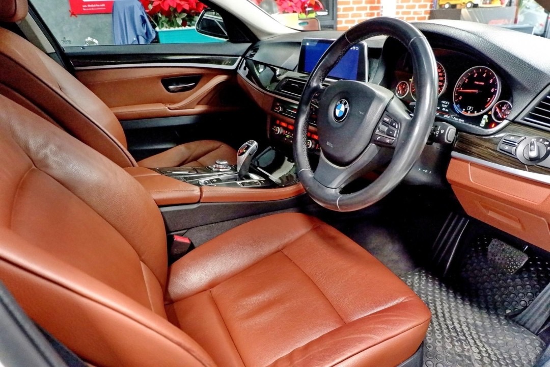 BMW SERIES 5 528i Luxury (F10) ปี 2013