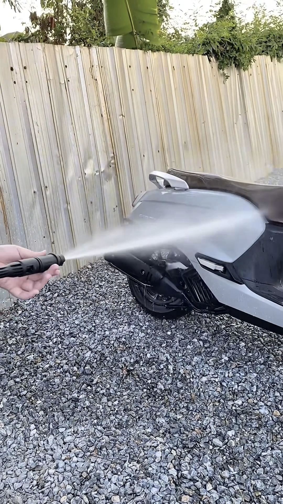 เครื่องฉีดน้ำแรงดันสูงล้อลาก ยี่ห้อ MASAKI มีโรลม้วนสายในตัว มี 2 รุ่นให้เลือก