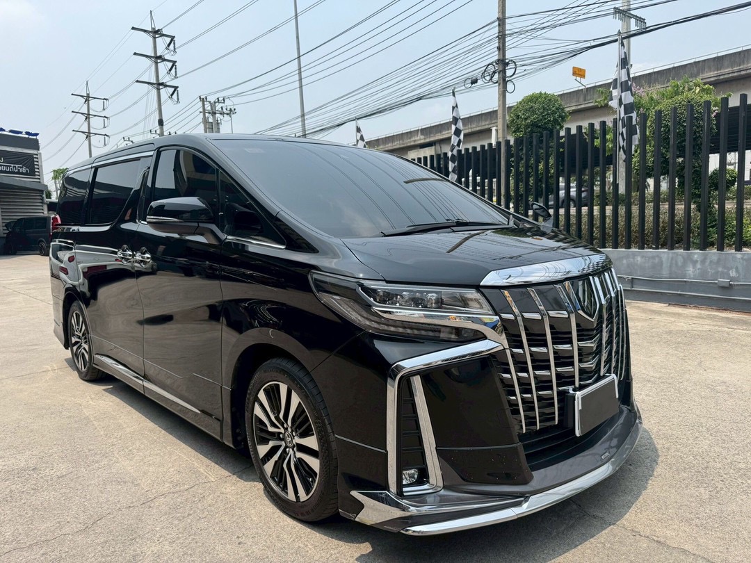 Toyota Alphard SC Package ปี 2021 สีดำ
