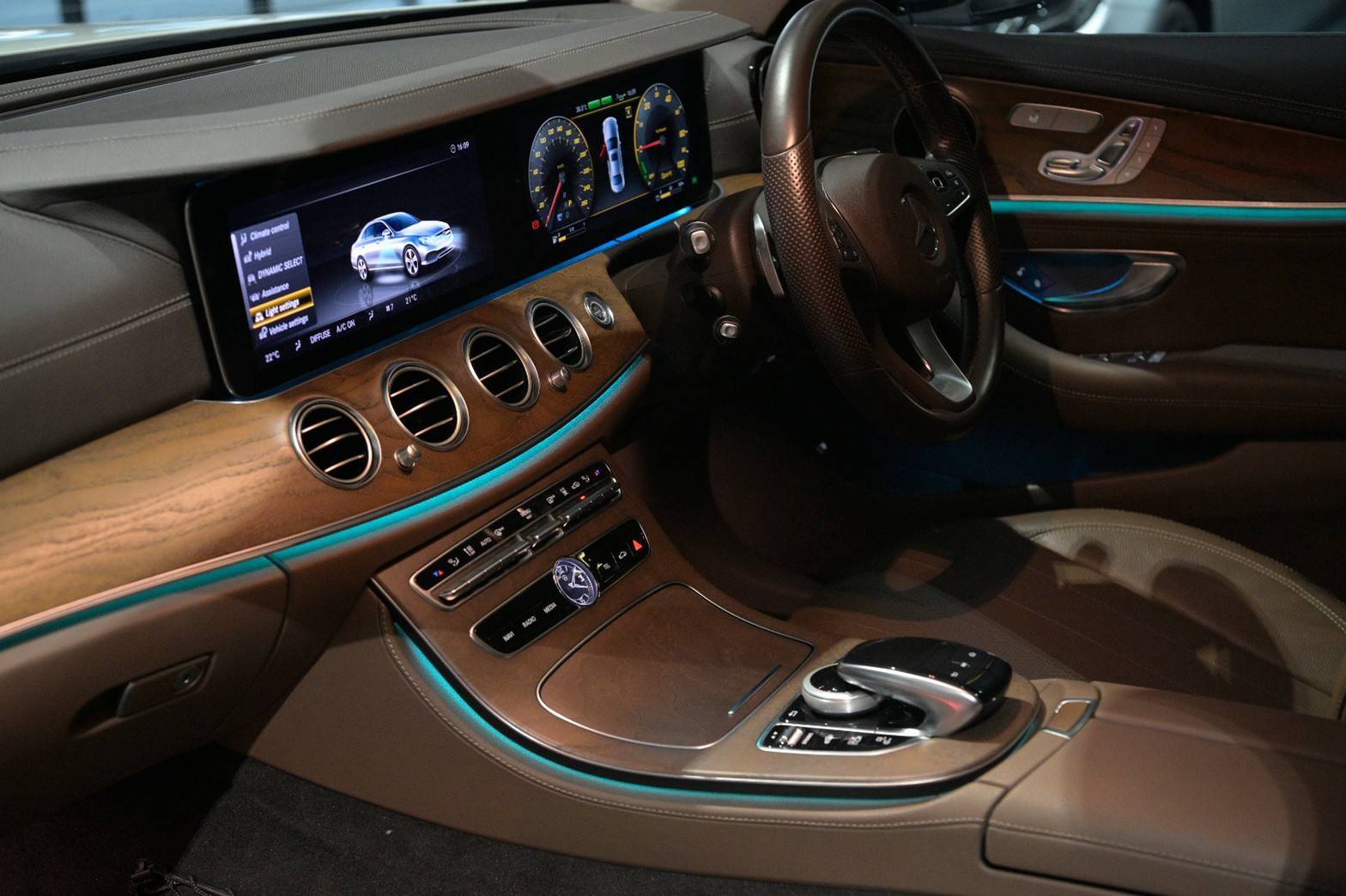Mercedes-Benz E350e Exclusive ปี 2018