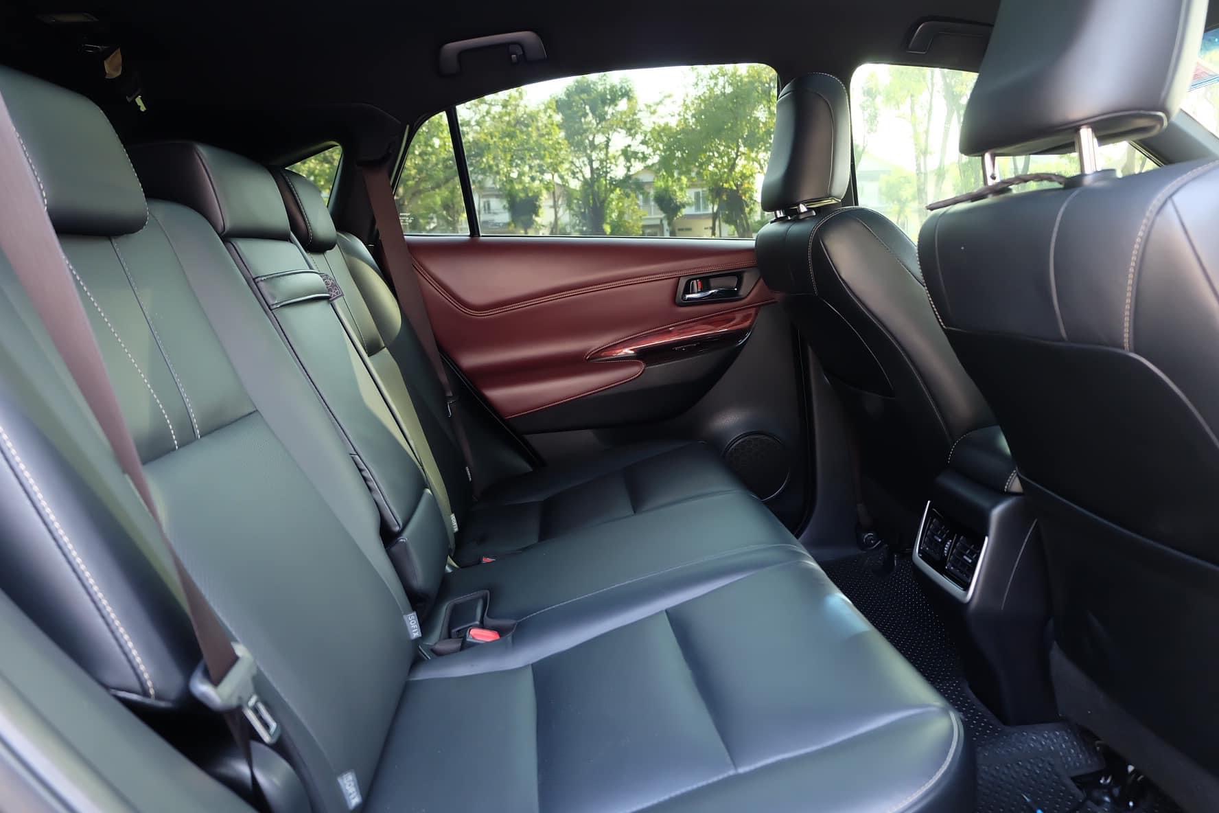 Toyota Harrier 2.5 Hybrid Premium ปี 2014