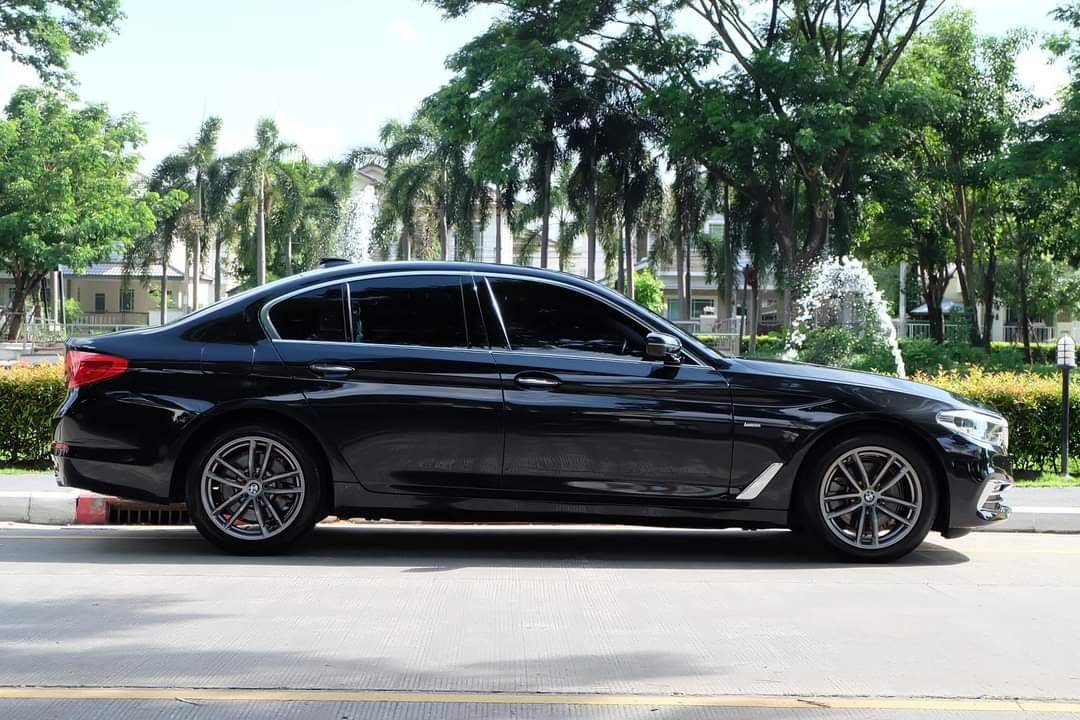 Bmw Series 5 G30 520D ปี 2017