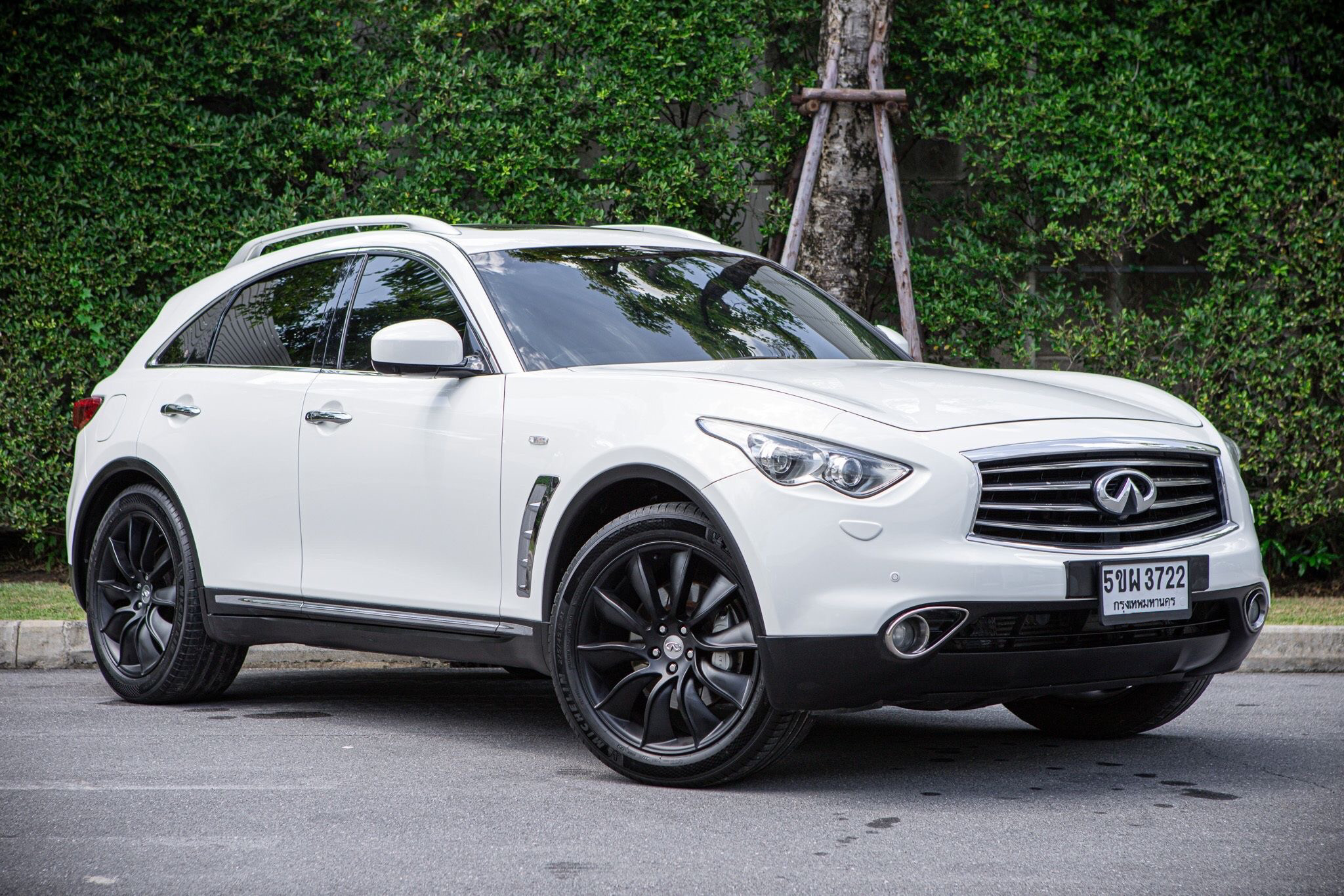 Infiniti FX30d ปี 2015