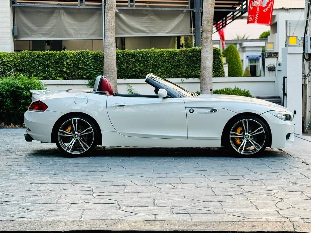 BMW Z4 2.0turbo Msport ขาวเบาะแดง ปี2013