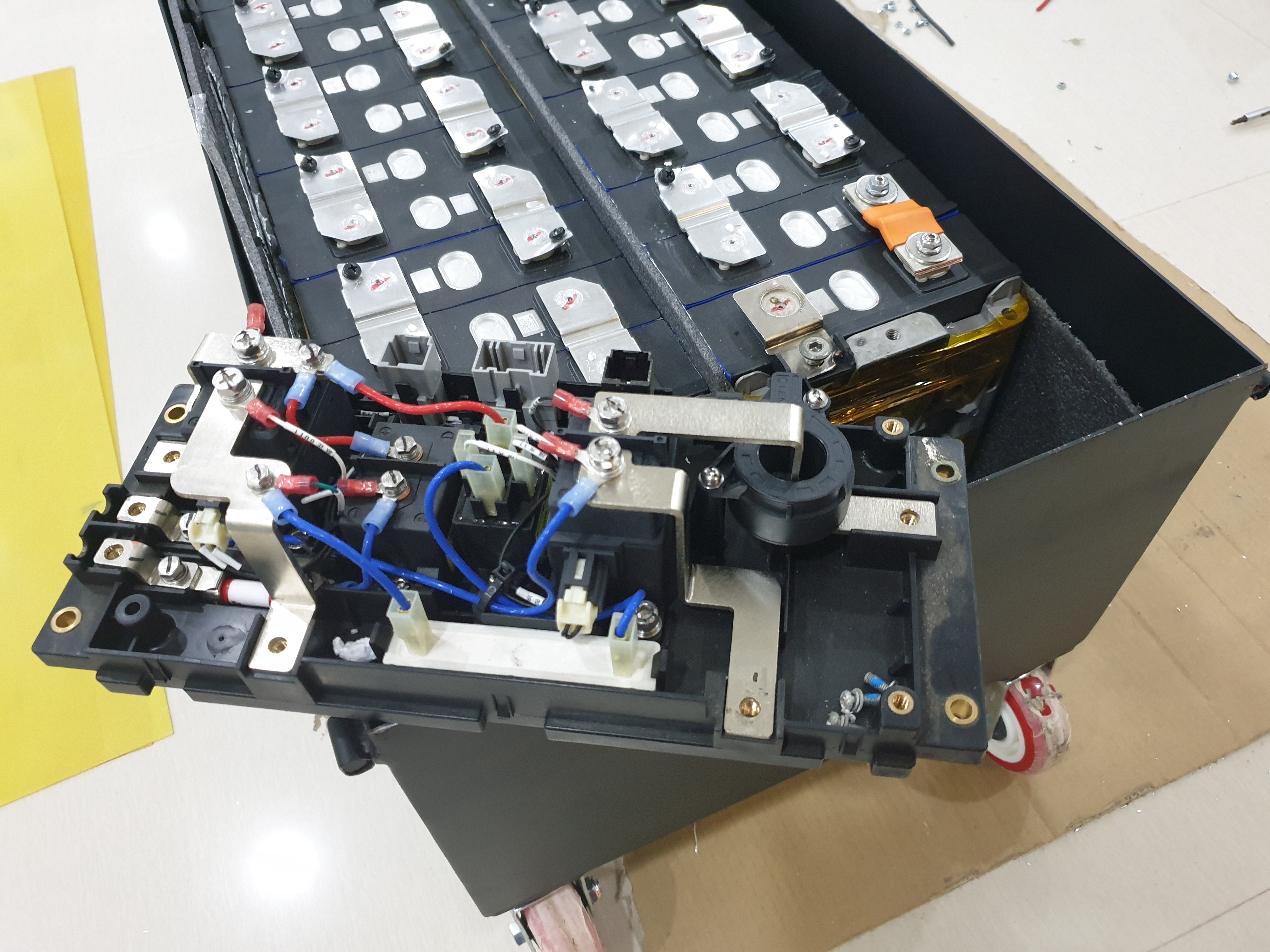 LIthium battery แบตเตอรี่โซล่าเซลล์ 48v 400Ah ใช้งานต่อเนื่อง 200a