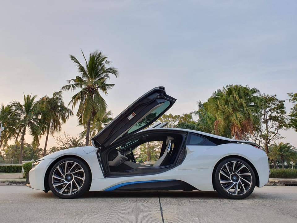 BMW i8 ปี 2015