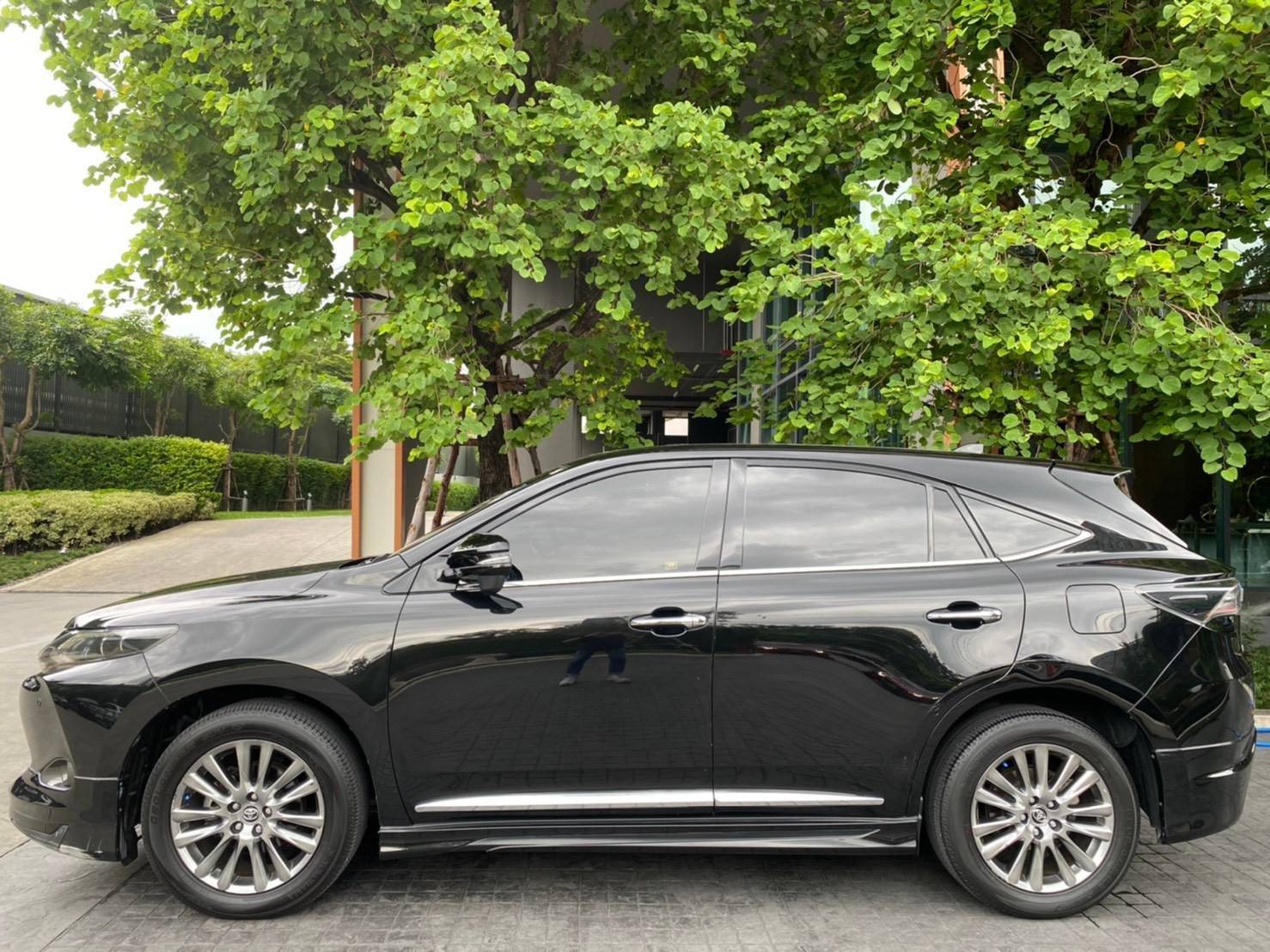 TOYOTA Harier 2.0 Modalista Look ปี 2014