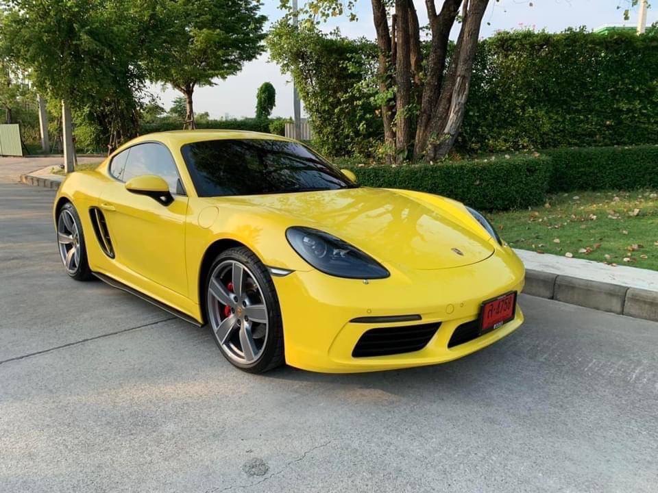 Porsche 718 Cayman ปี 2018
