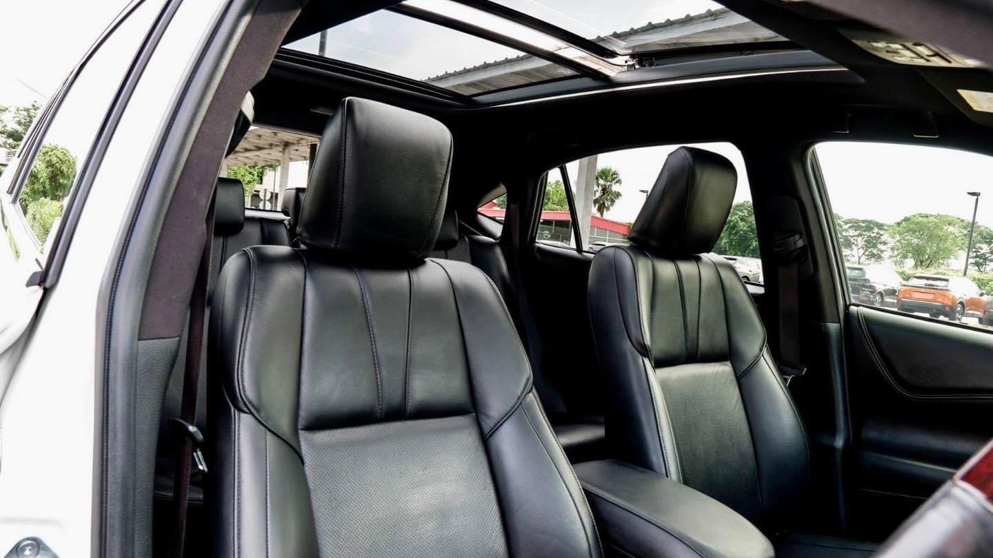 Toyota Harrier 2.0L Premium Pakage ปี 2014