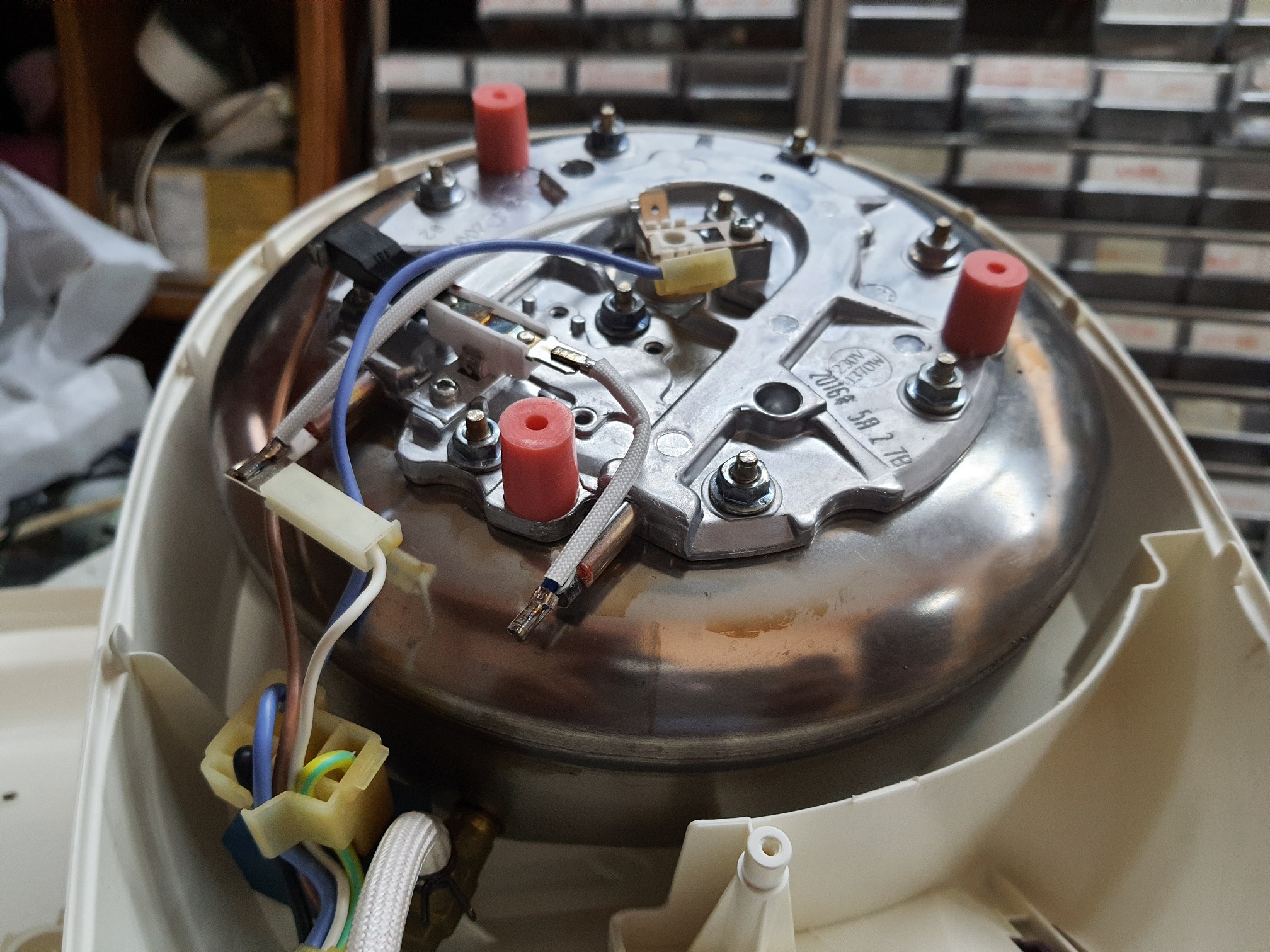 ซ่อมเตารีดไอน้ำ ยี่ห้อ TEFAL รุ่น GV5240 อาการเตารีดไม่ร้อนไอน้ำไม่ออ