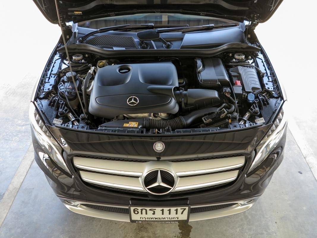 MERCEDES BENZ GLA 200 URBAN ปี 2017