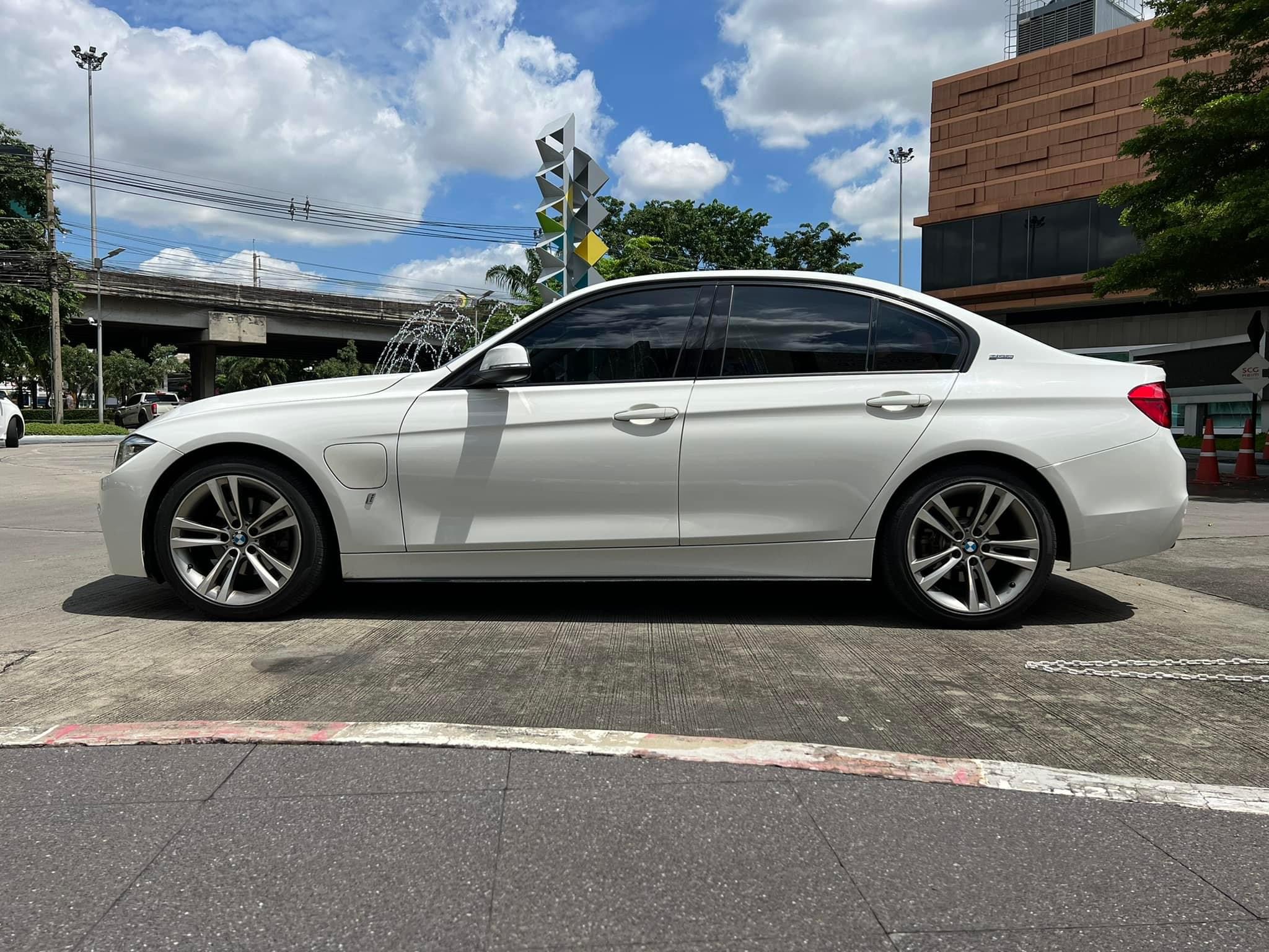 BMW F30 330e SPORTS ปี 2018