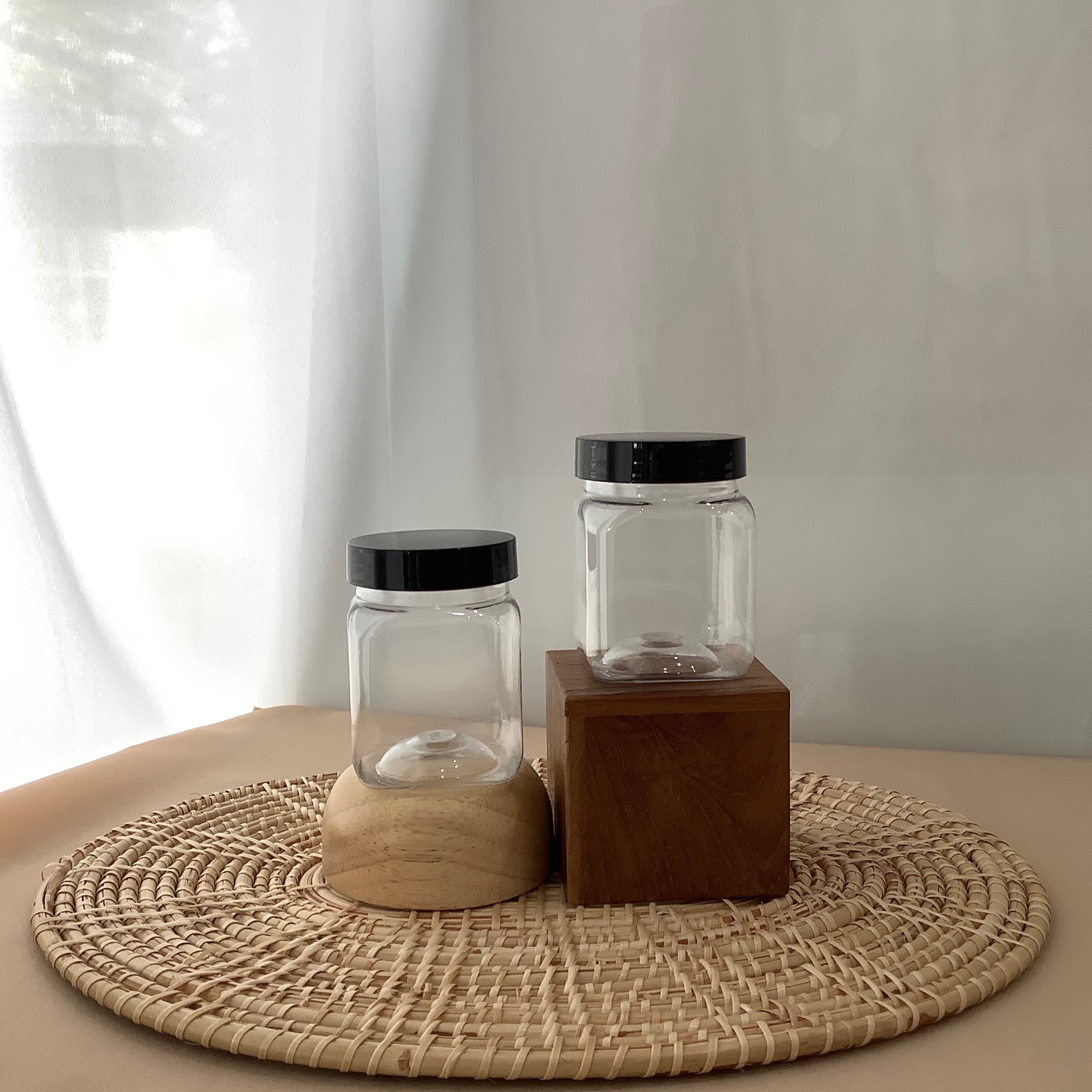 (กล่องละ56ใบ)กระปุกพลาสติก 170ml ทรงเหลี่ยม+ฝาเกลียวสีดำ ราคาใบละ7บ.