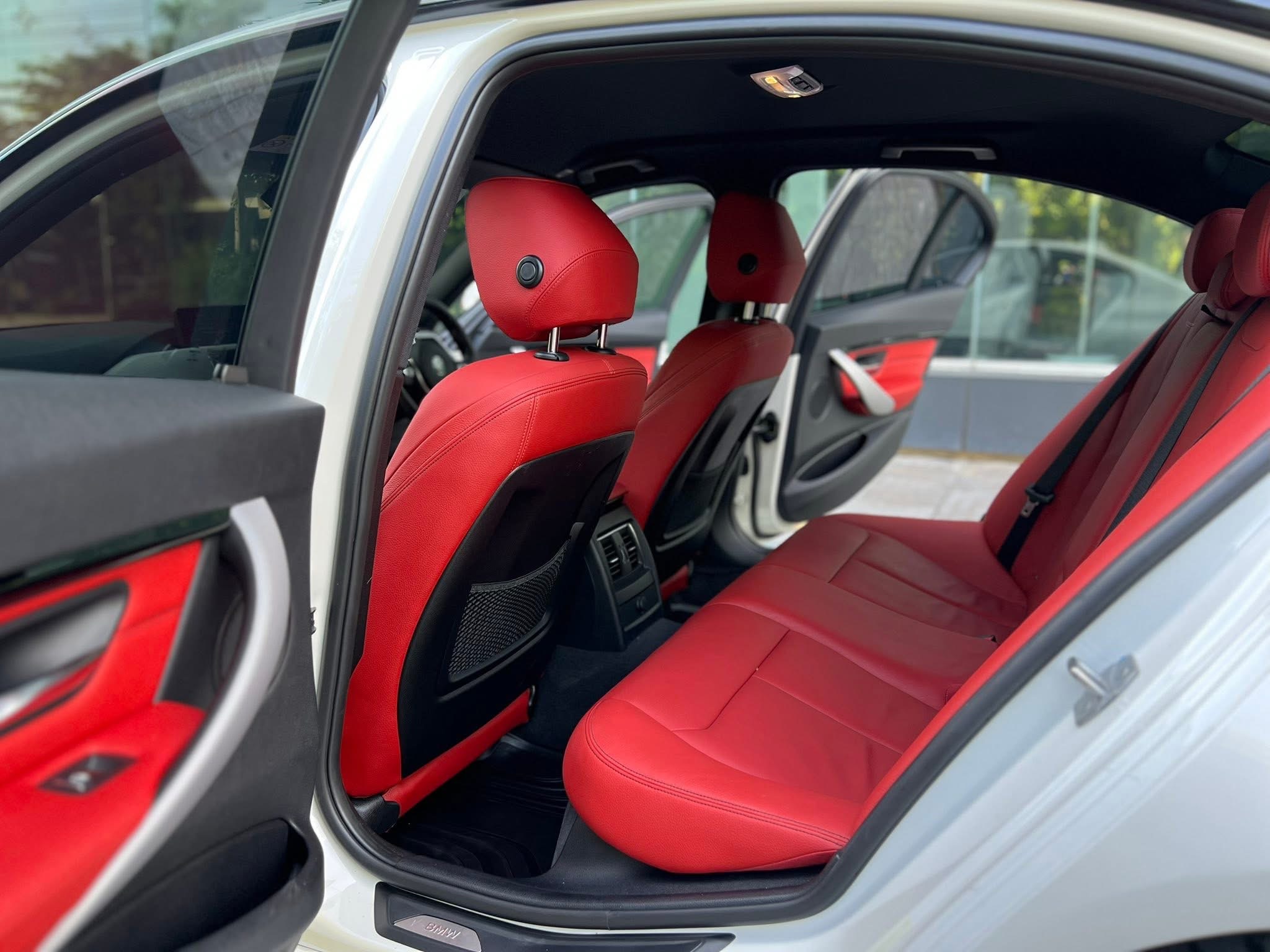 BMW F30 330e M Sport ปี 2017