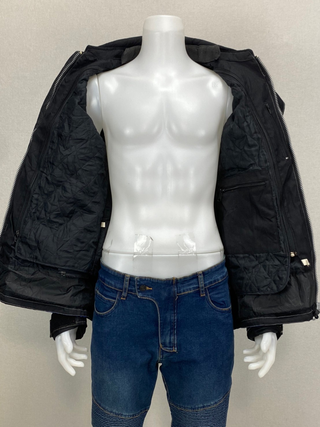 เสื้อขี่มอเตอร์ไซด์( มือสอง) RCTA 188 อก 52" ยาว 29" ยี่ห้อ**AKITO**