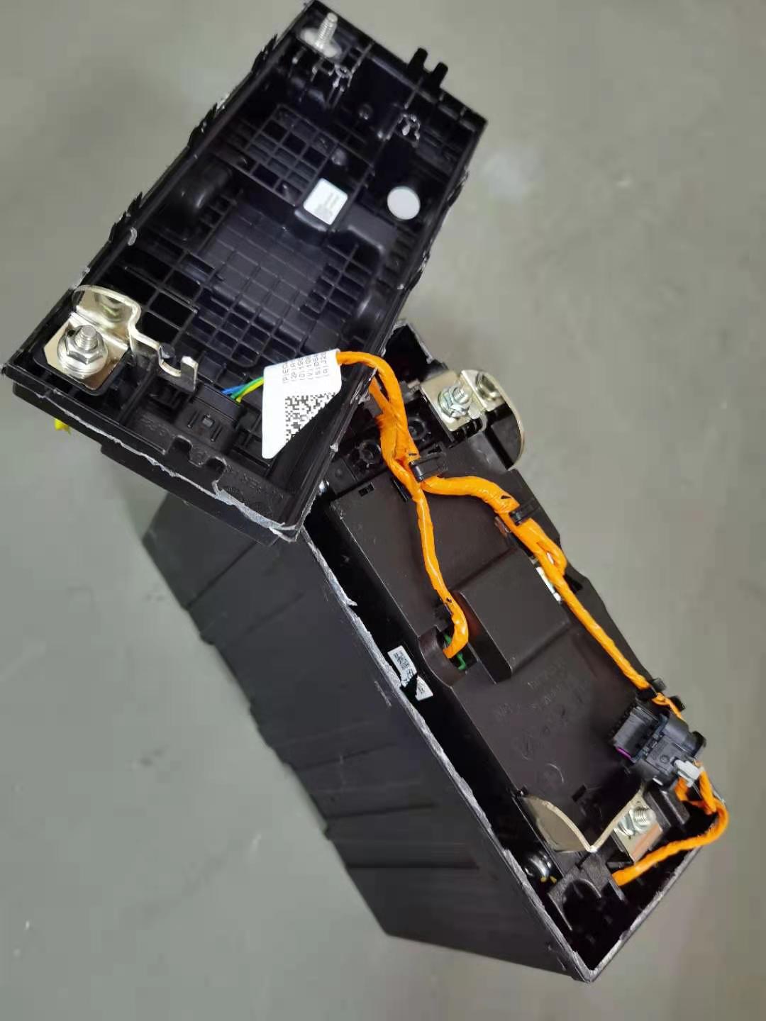 BMW 12v LTO from LG 6s 10ah