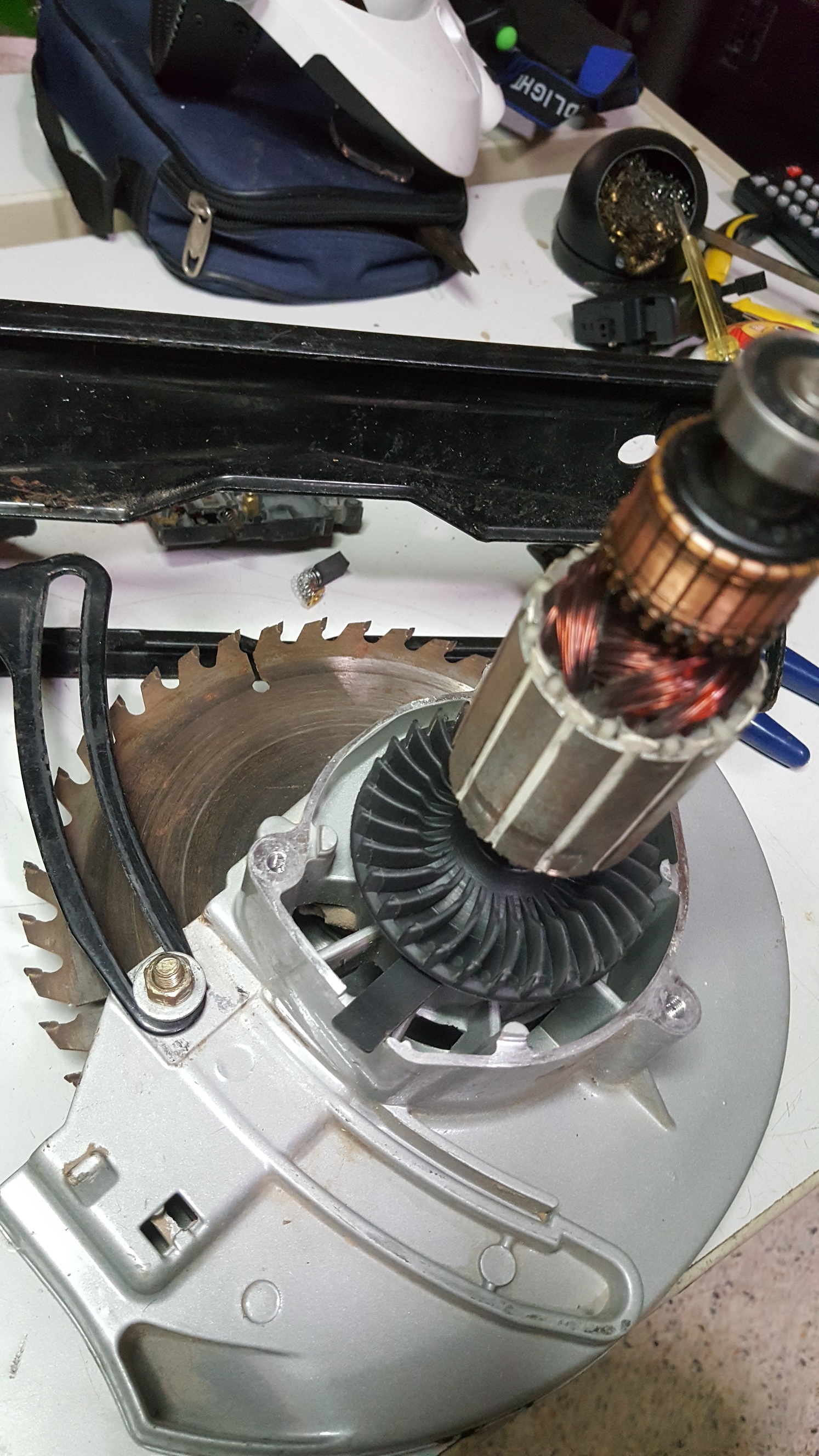 ซ่อมเลื่อยวงเดือน ยี่ห้อ MAKITA รุ่น HS7000 อาการเปิดไม่ติด