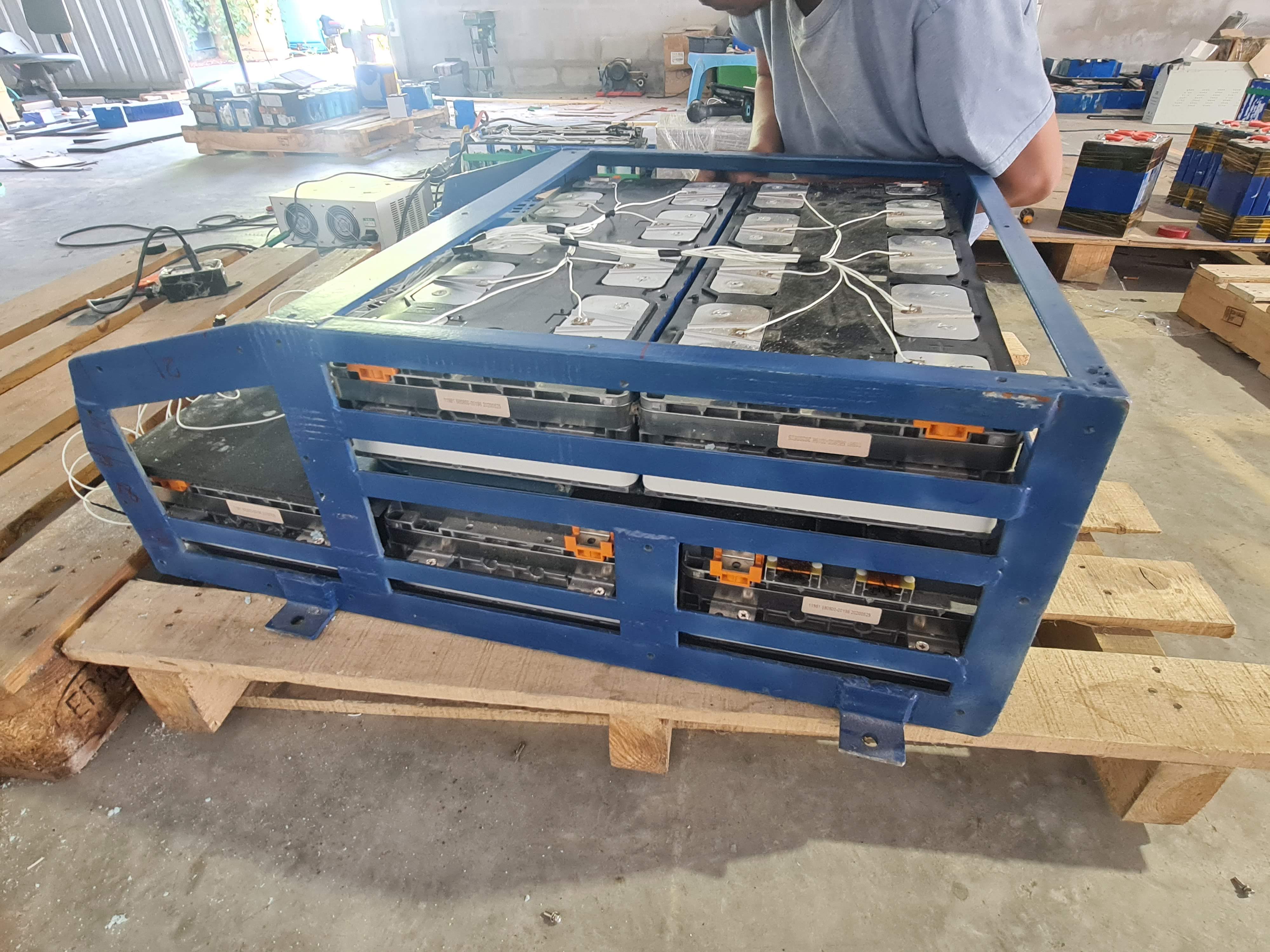 แบตเตอรี่ลิเธียม 48v 72v 80v โฟลคลิฟท์ไฟฟ้า สำหรับปล่อยเช่า หรือ ใช้แทนแบตน้ำเดิมได้ เครื่องชาร์ทเดิม ไม่เปลี่ยนแปลงระบบ