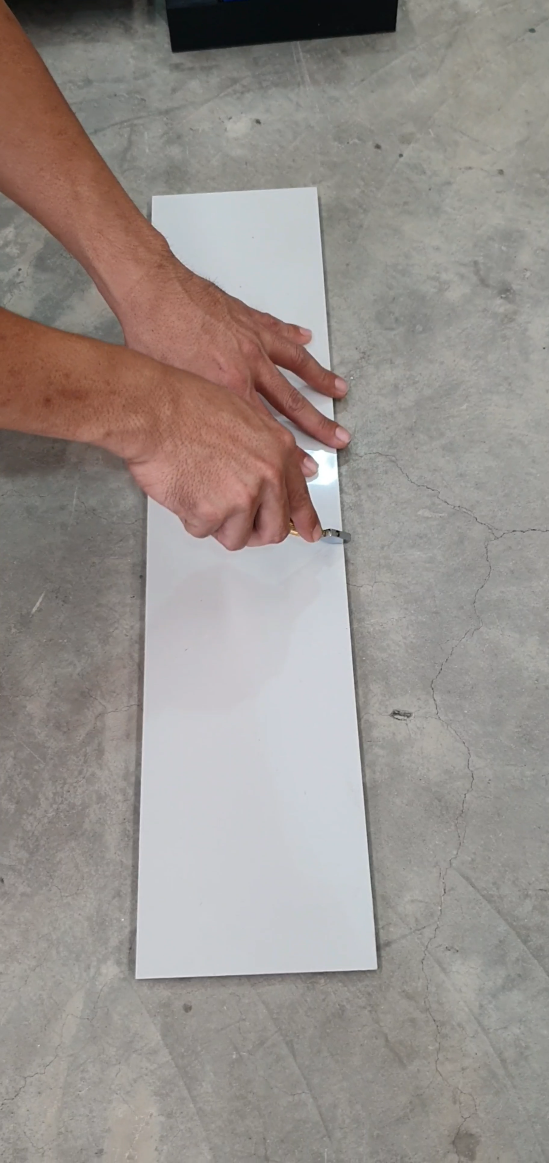 แท่นตัดกระเบื้อง STR 25 นิ้ว 1,390บ. 32 นิ้ว 1590บ. แถมมีดกระจก 1 อัน