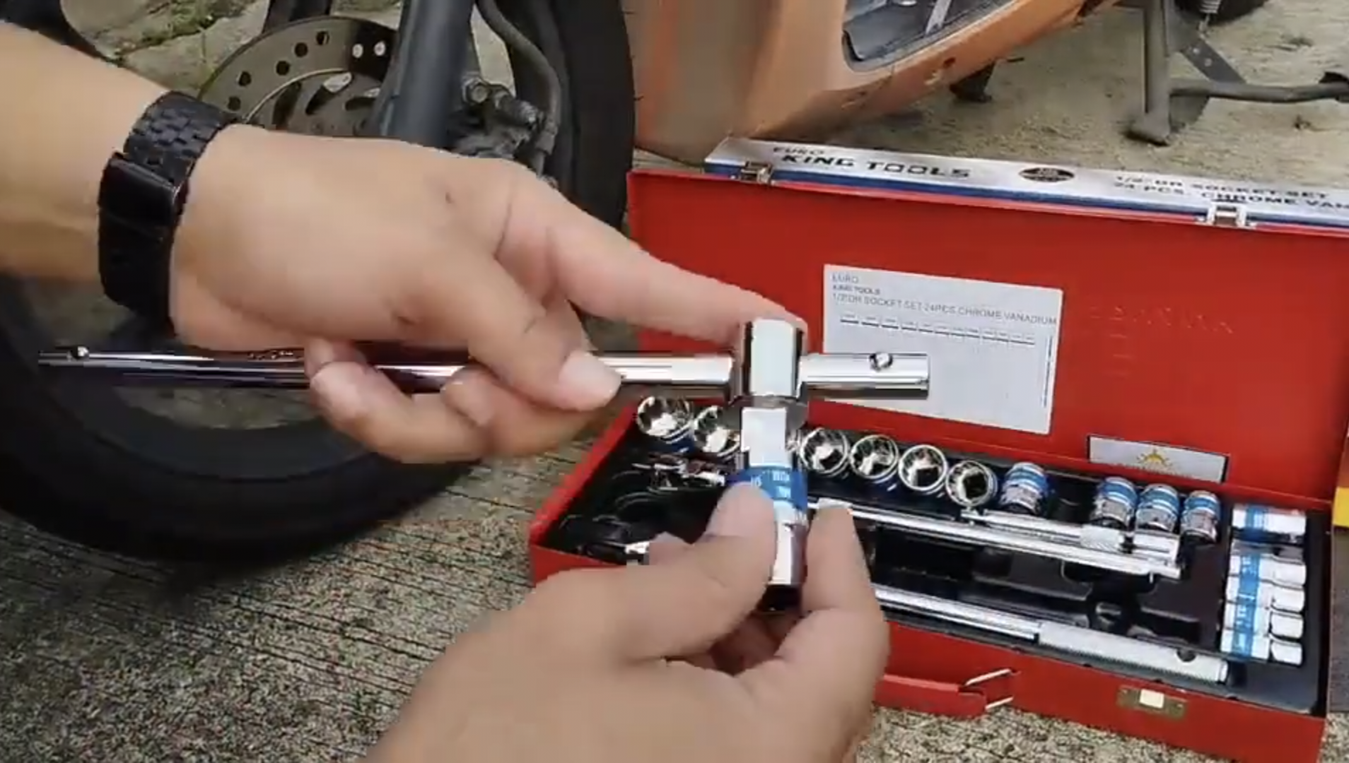 ชุดบล๊อกยูโรคิงทู Euro King Tools จำนวน 24 ชิ้น สีบรอนด์ งาน CR-V