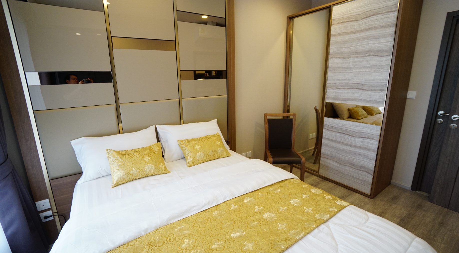 ขาย-ให้เช่า ไอดีโอ โมบิ อโศก 300 ม. จาก สถานีเพชรบุรี
