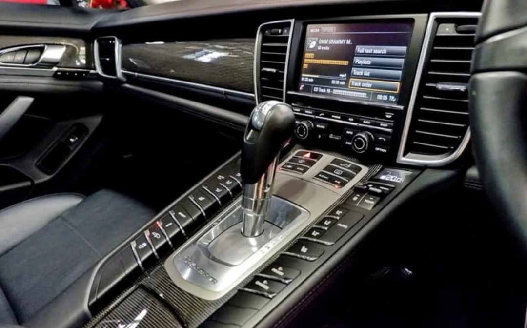 Porsche Panamera S 3.0 E-Hybrid ปี 2015