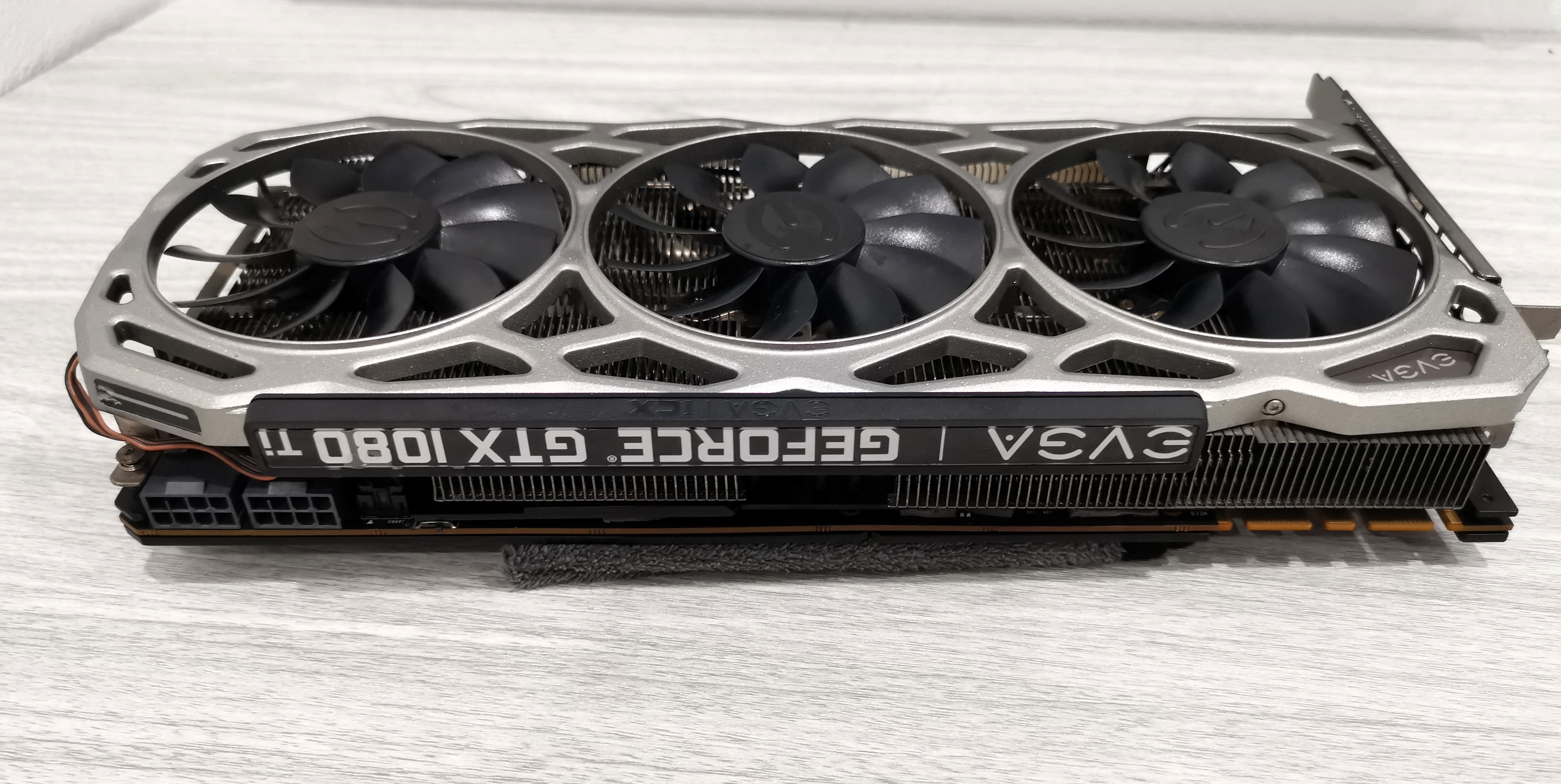 EVGA GTX 1080 Ti 11GB GDDR5X 352Bit