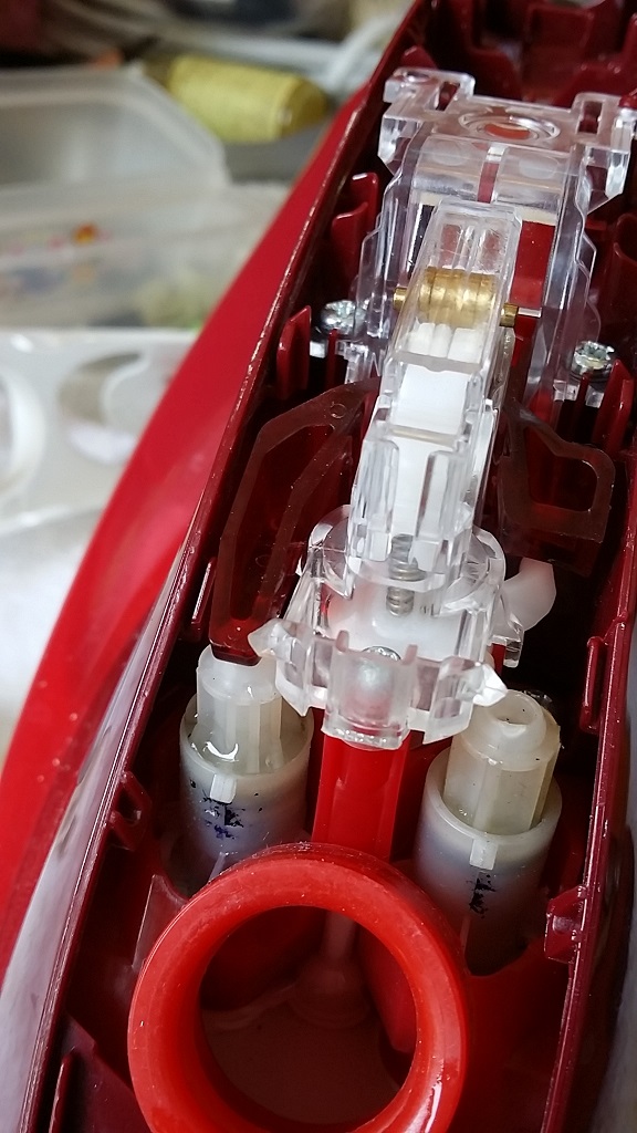 ซ่อมเตารีดไอน้ำ ยี่ห้อ PHILIPS รุ่น GC4516 อาการไอน้ำไม่ออก