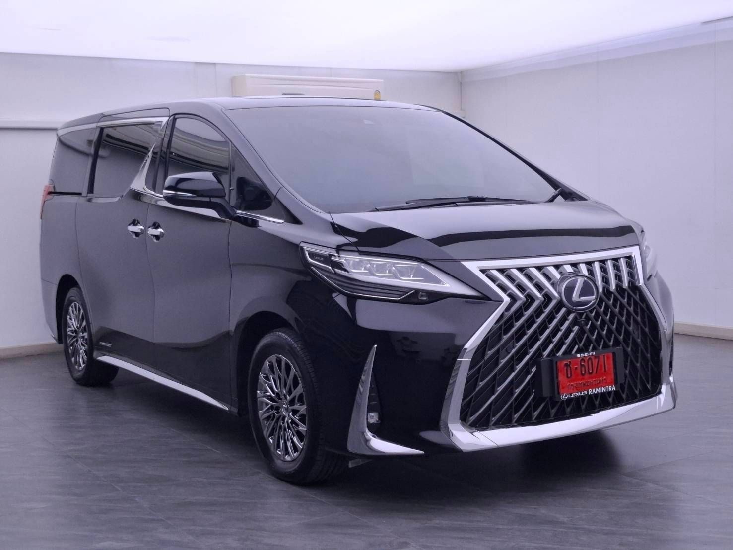 LEXUS LM300h Executive 4 seat ปี 2023
