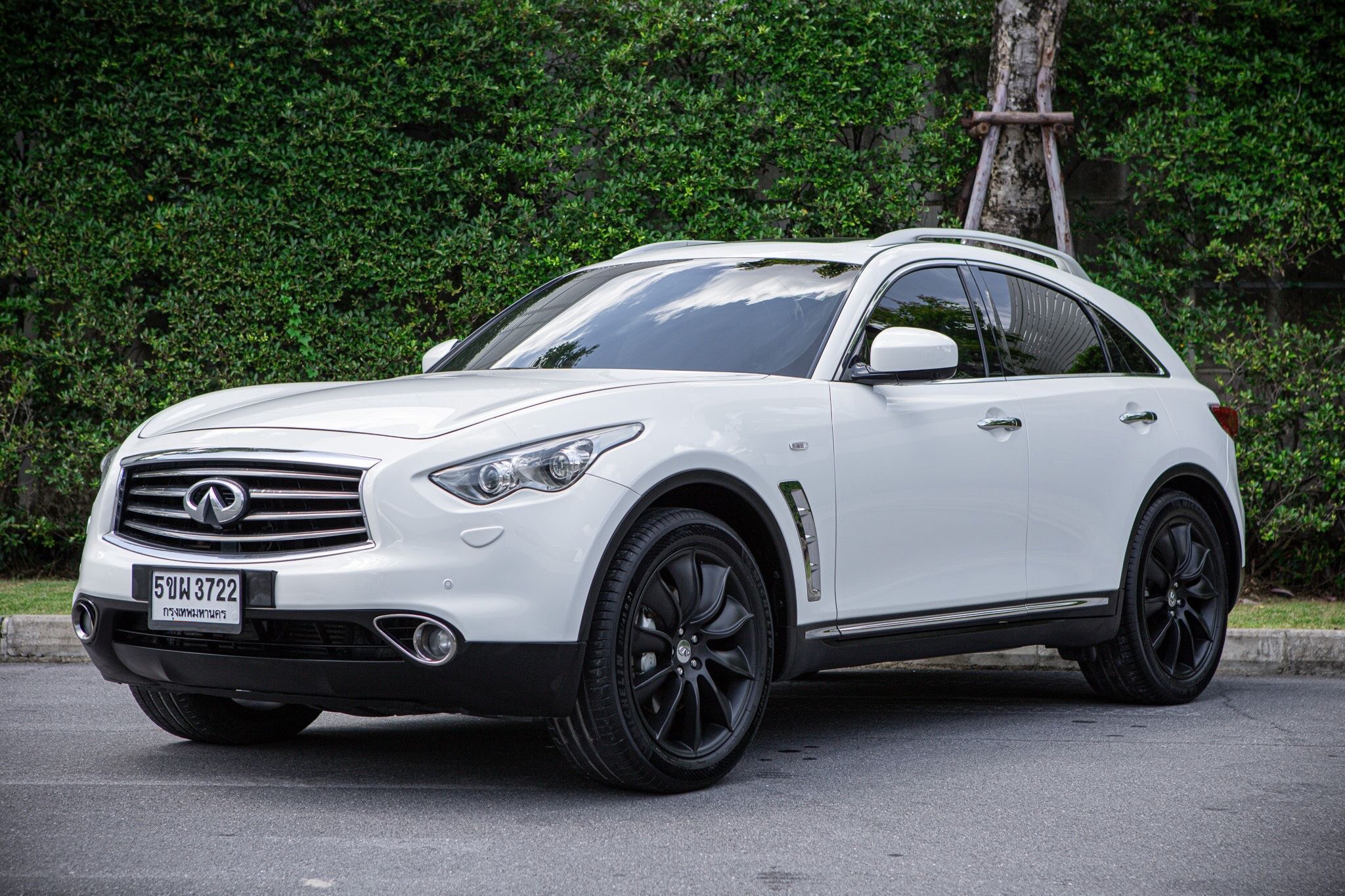 Infiniti FX30d ปี 2015