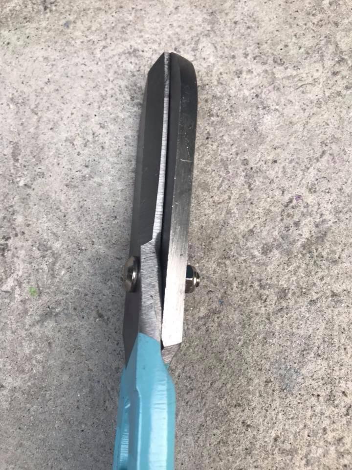 กรรไกรตัดสังกะสี 12" ยี่ห้อ Eagle One