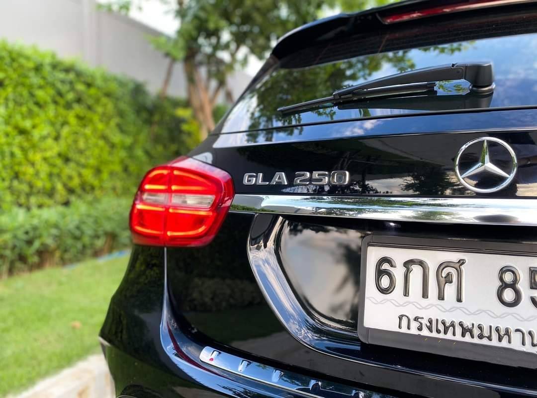 Mercedes-Benz GLA 250 AMG Dynamic ปี 2017 (จดทะเบียนปี 2018)