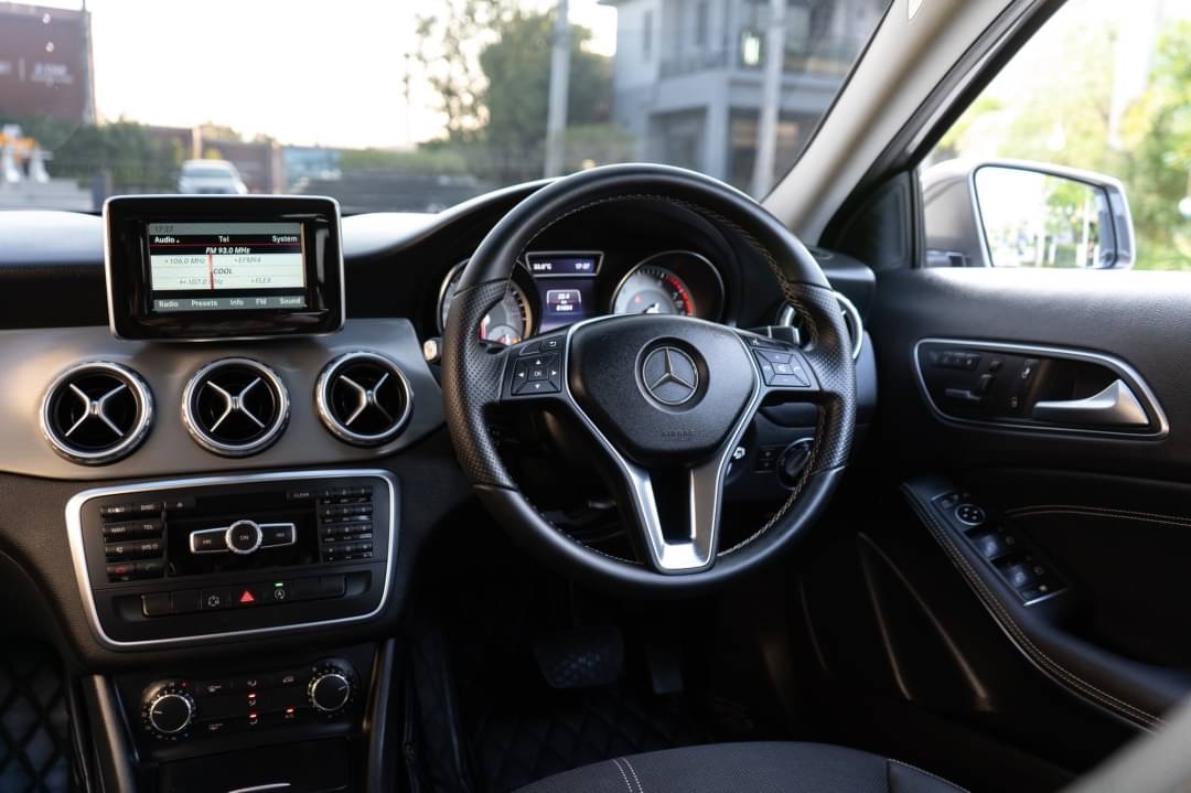 Mercedes-Benz GLA 200 Urban ปี 2016