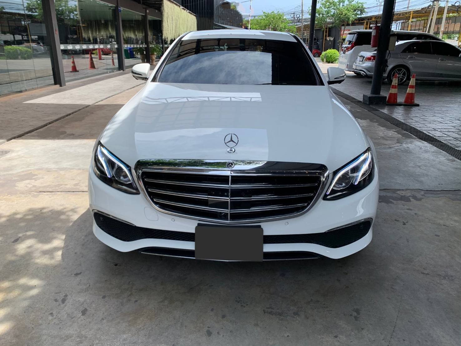 Mercedes Benz E350e Exclusive ปี 2017