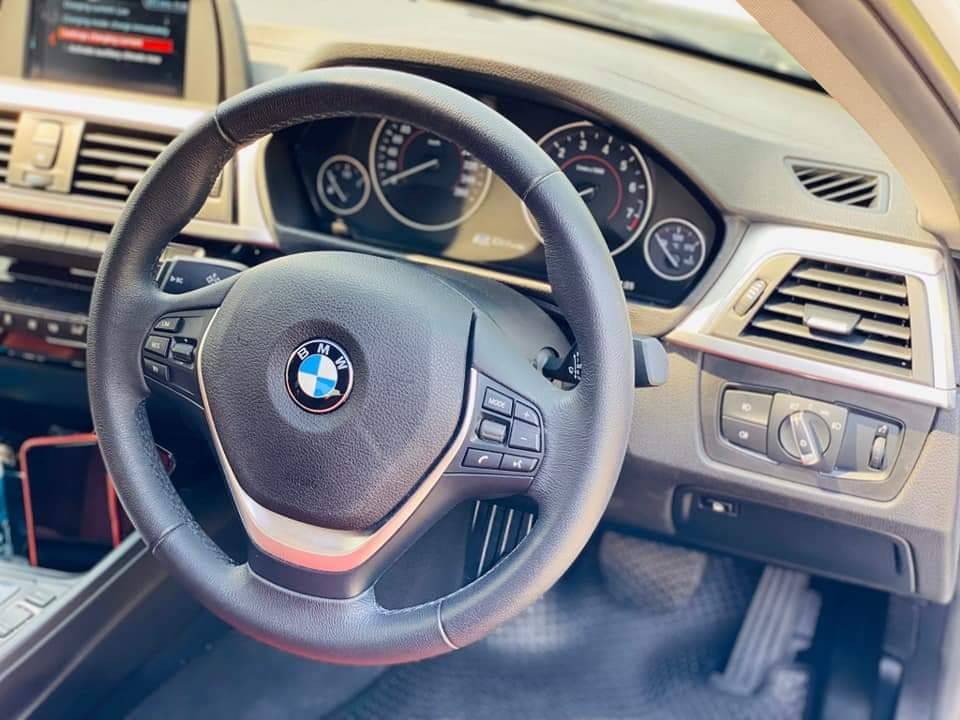 BMW 330e ปี 2018 **ขายดาวน์**