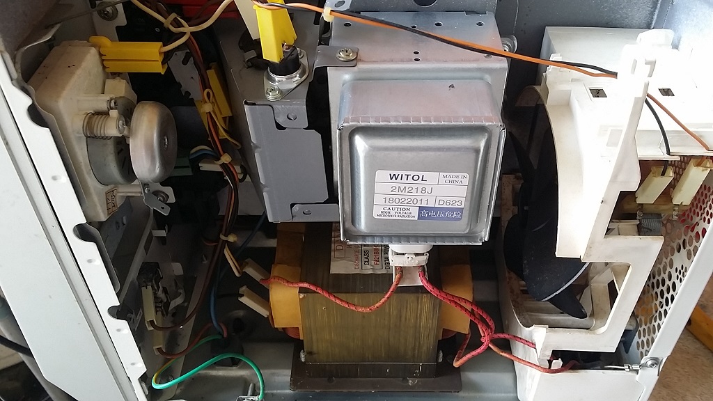 ซ่อมไมโครเวฟ ยี่ห้อ PANASONIC รุ่น NN-S215MF อาการไม่ร้อน