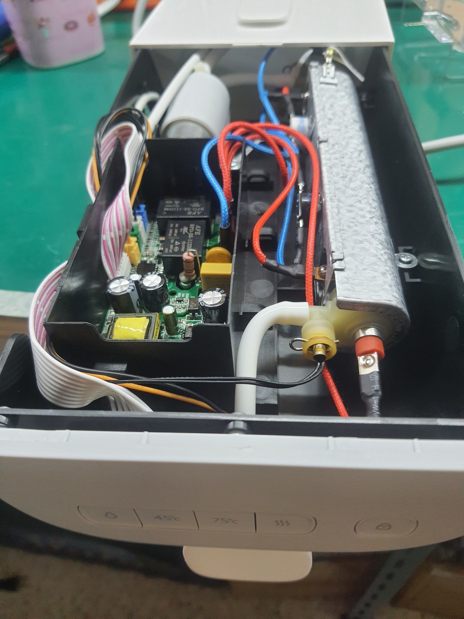 ซ่อมเครื่องต้มน้ำร้อน ยี่ห้อ SCISHAR รุ่น S2301 อาการเครื่องไม่ทำน้ำร้อน