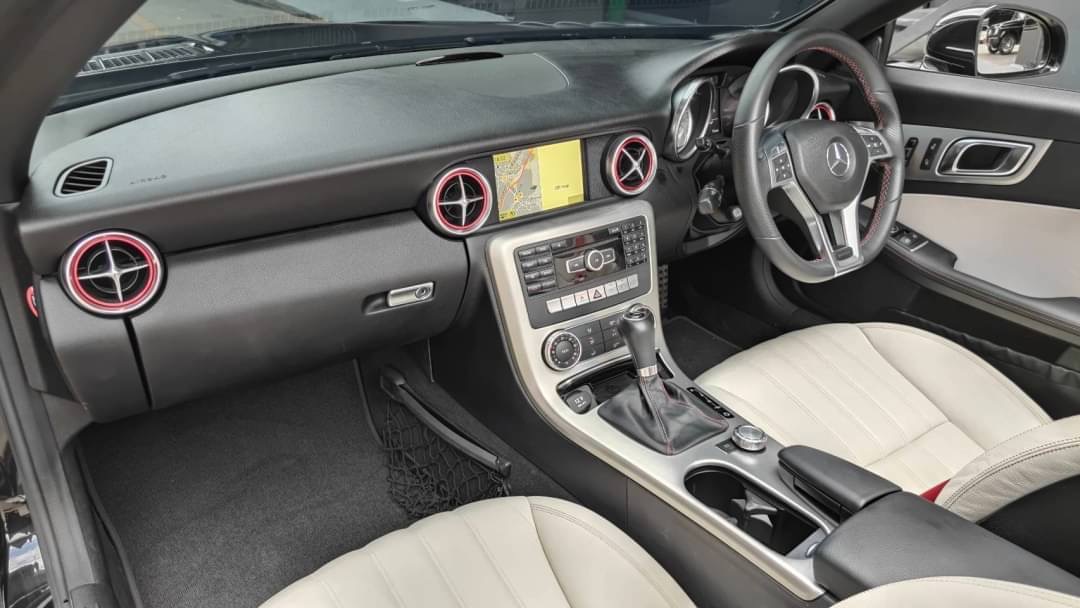 Mercedes Benz SLK200 AMG ปี2012