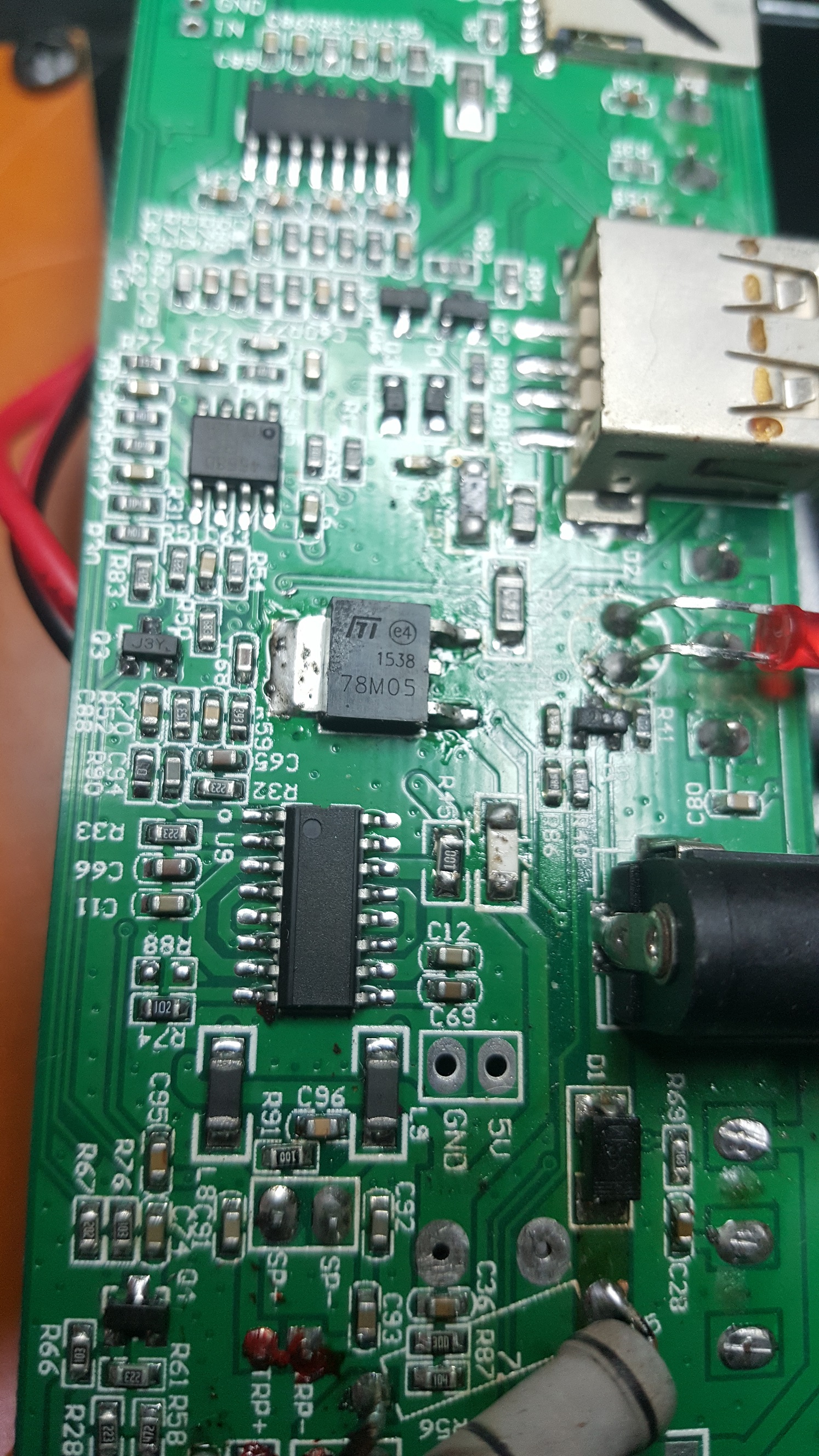 ซ่อมเครื่องขยายเสียง ยี่ห้อ DPower รุ่น K52B อาการไฟไม่เข้า