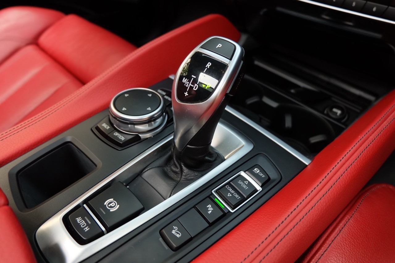 BMW X6 LCi X-Drive2.0D M-Sport (Diesel) ปี 2015
