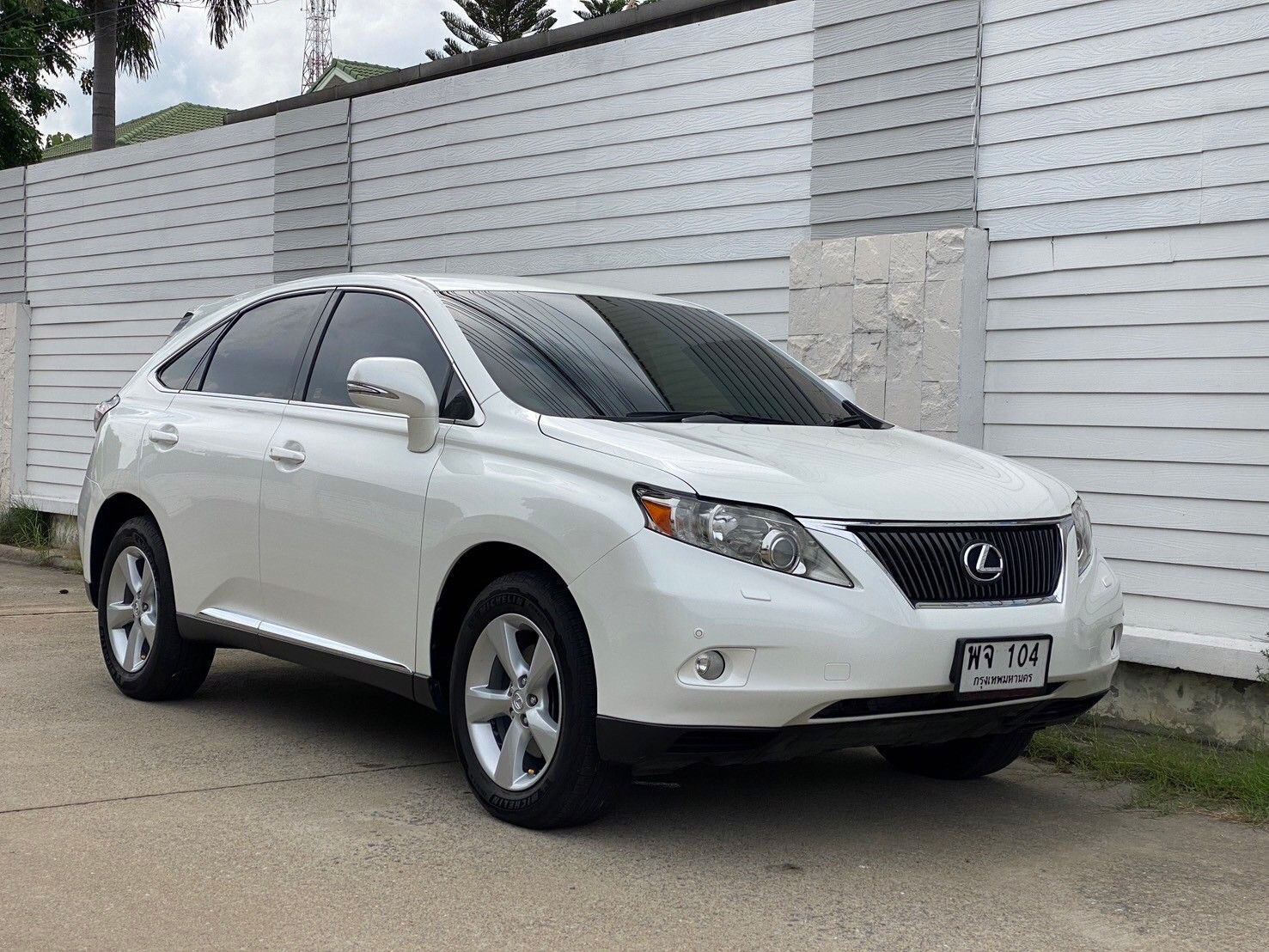 LEXUS RX270 สีขาว ปี 2011