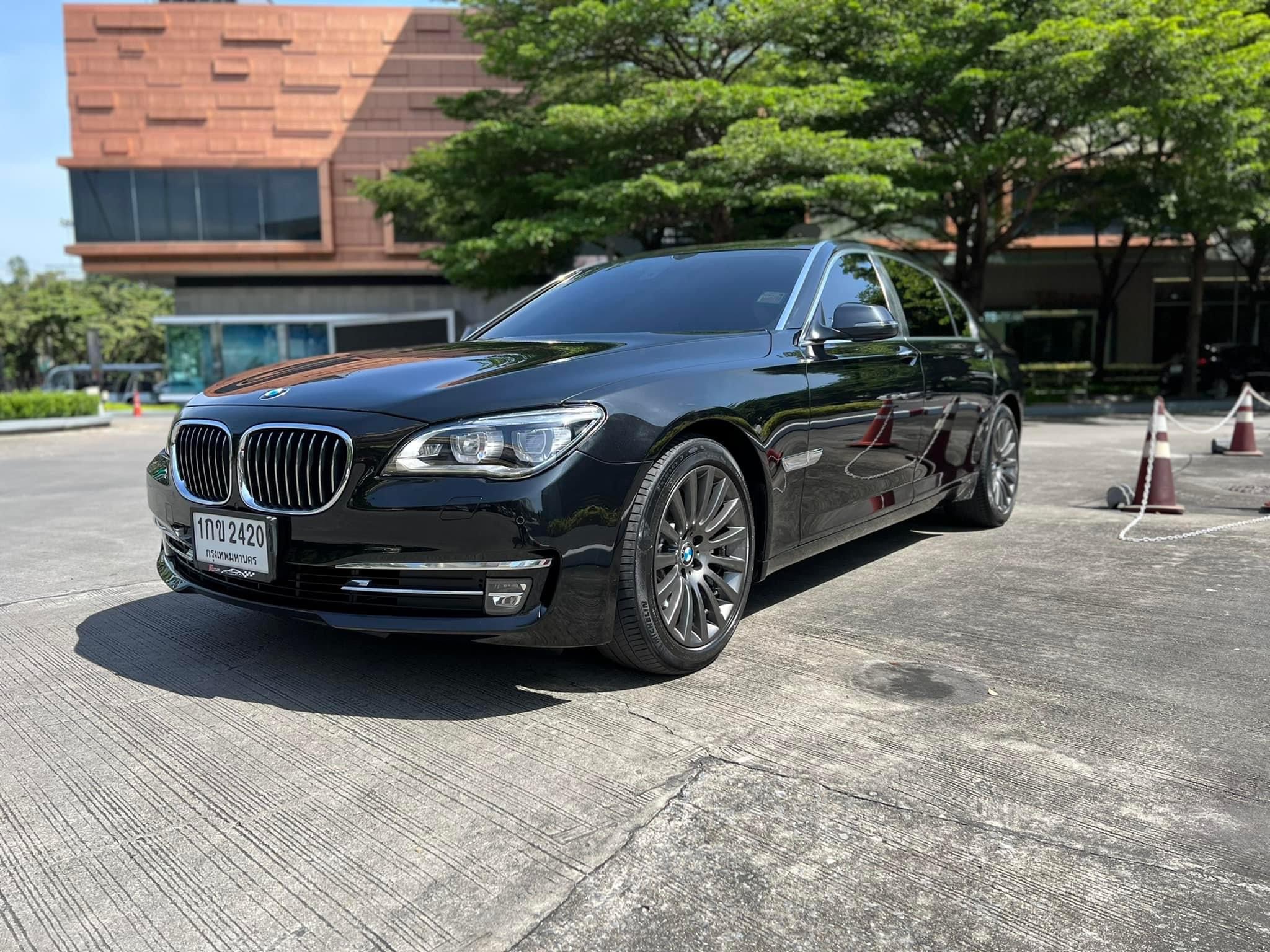 BMW 730LD Lci ประตูดูด หลังคาซันรูฟ ปี 2015