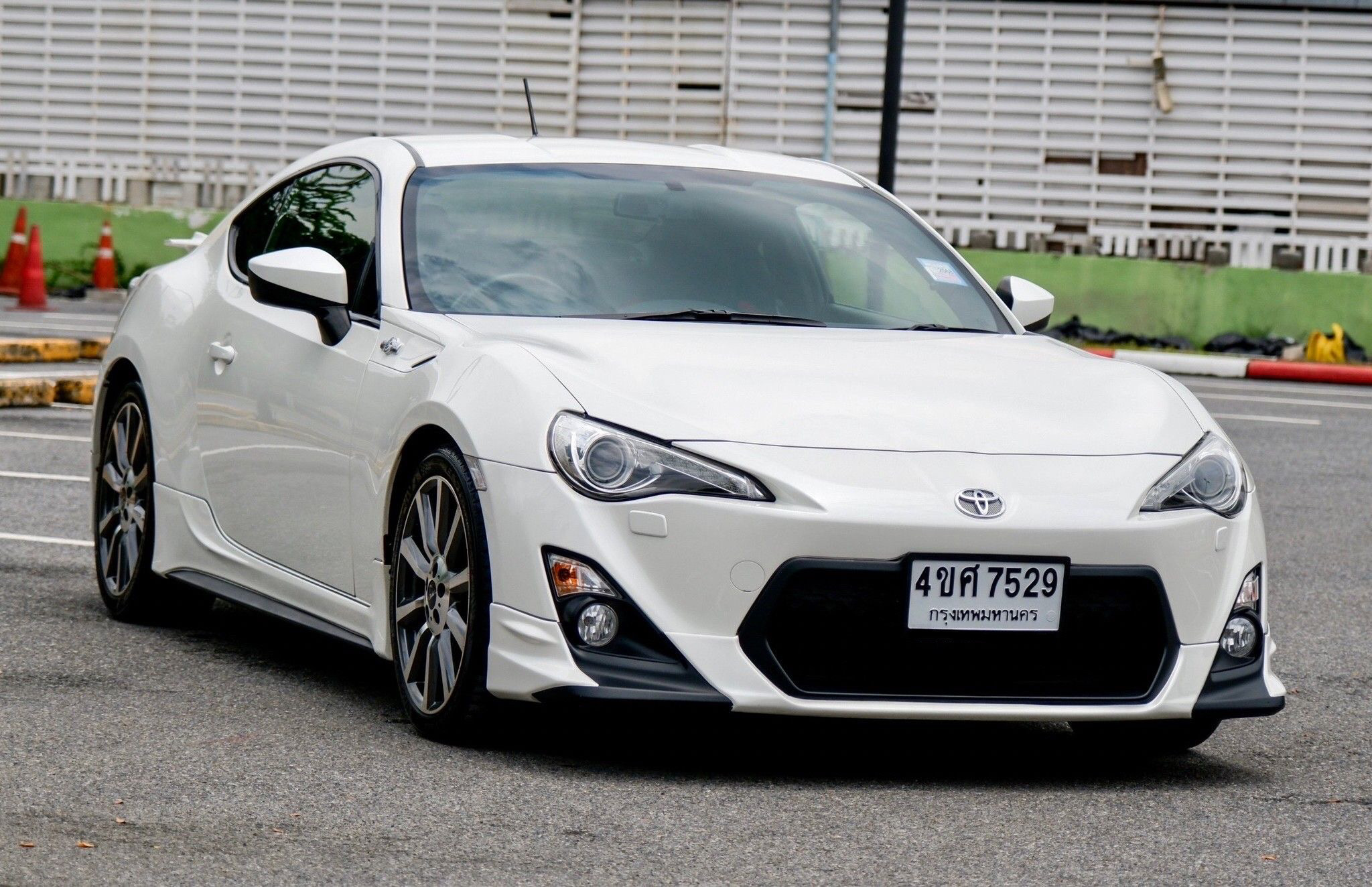 Toyota GT86 TRD UK Spec 1 of 250 Units ชุดแต่ง TRD Aero Part จากโรงงาน จดทะเบียนปี 2014