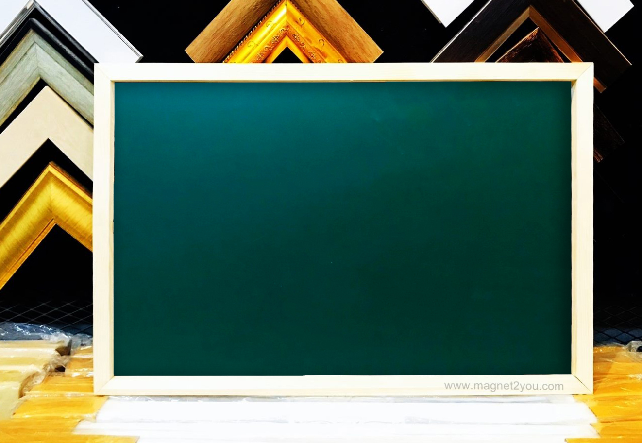 กระดานเขียวแม่เหล็ก 40x60 ติดผนังเลือกสีกรอบได้