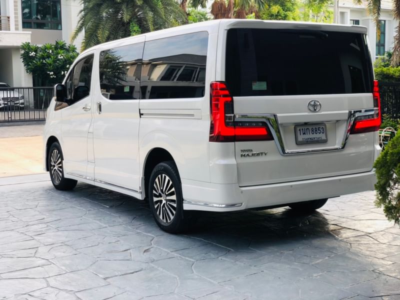 Toyota Majesty premium 2.5 vip ปี2020