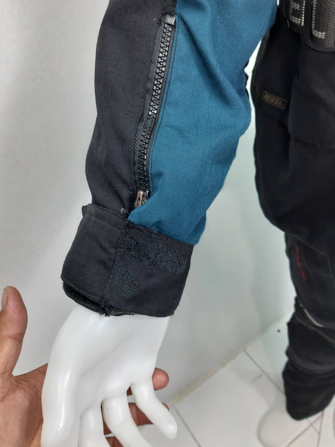 เสื้อขี่มอเตอร์ไซด์( มือสอง) RCT 641 อก 48" ยาว 28" ยี่ห้อ **KRAWEHL**