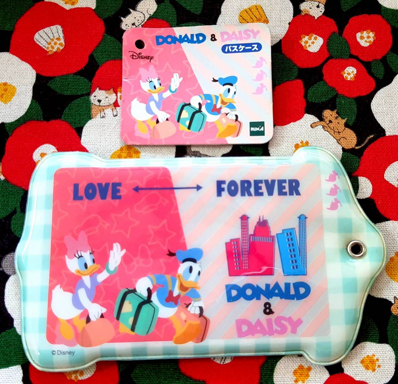 Tag Disney Donald Daisy duck พวงกุญแจ ที่ใส่บัตร โดนัลด์ เดซี่ สามารถใส่คล้องกับสายคล้องคอได้ค่ะ จากญี่ปุ่น Size : 13.5 x 7.5 cm