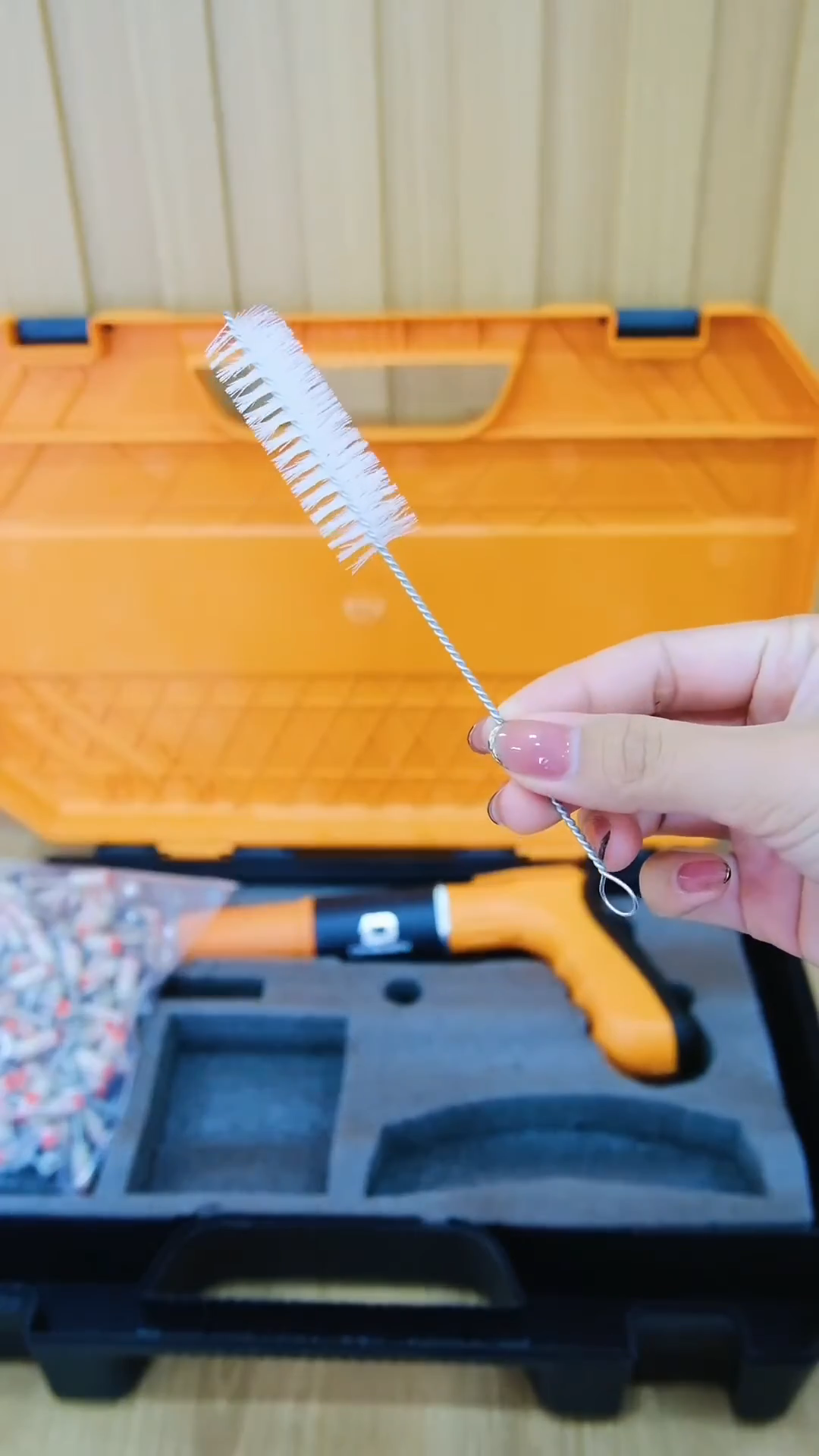 ปืนยิงตะปูแรงดันสูง ยี่ห้อ Onsen แถมดอกตะปู 100 ตัว